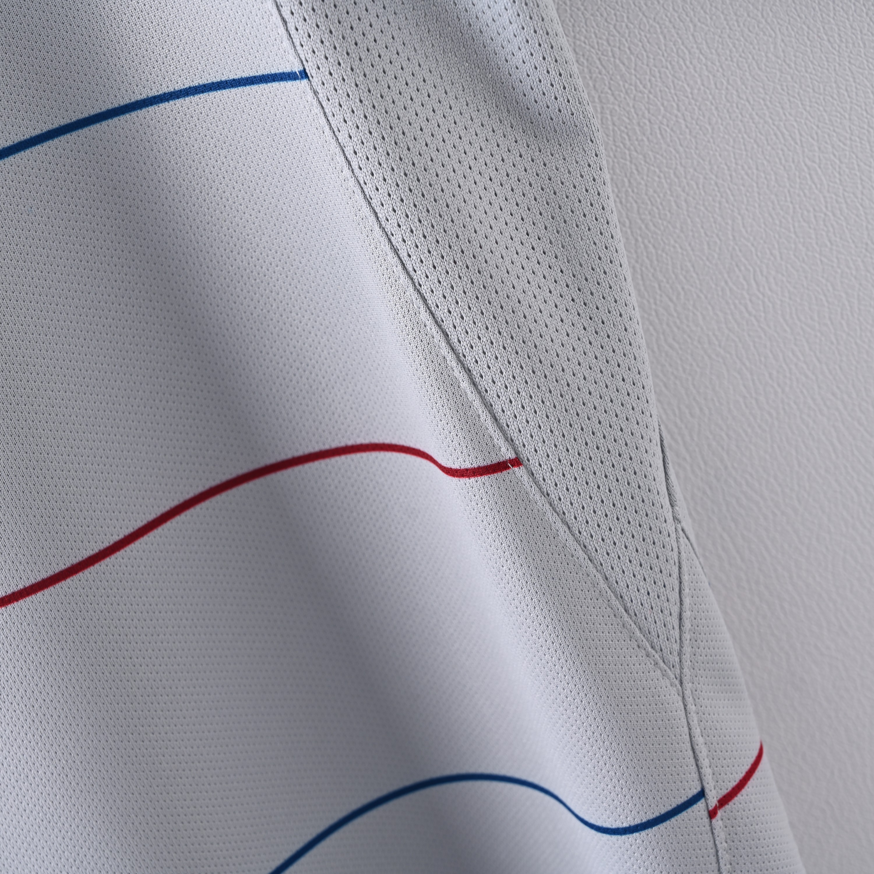 2003/2004 Barcelona Away Retro Football Shirt