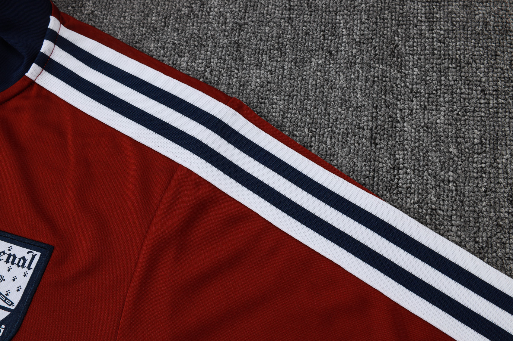 2025/2026 Arsenal Adult Burgundy Half Zip Training Suit (Adult Kit)