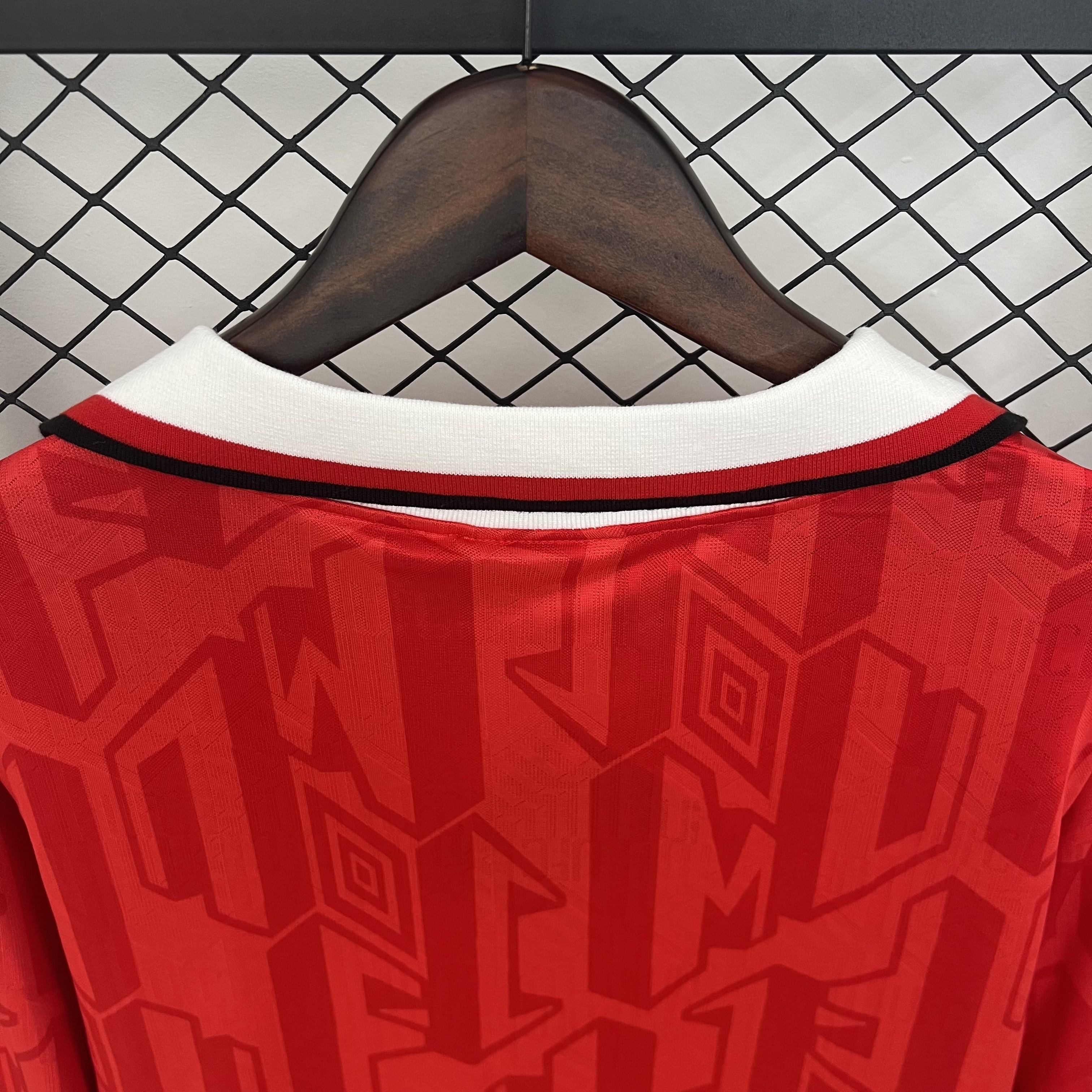 92/94 Manchester United home long sleeved retro football jersey