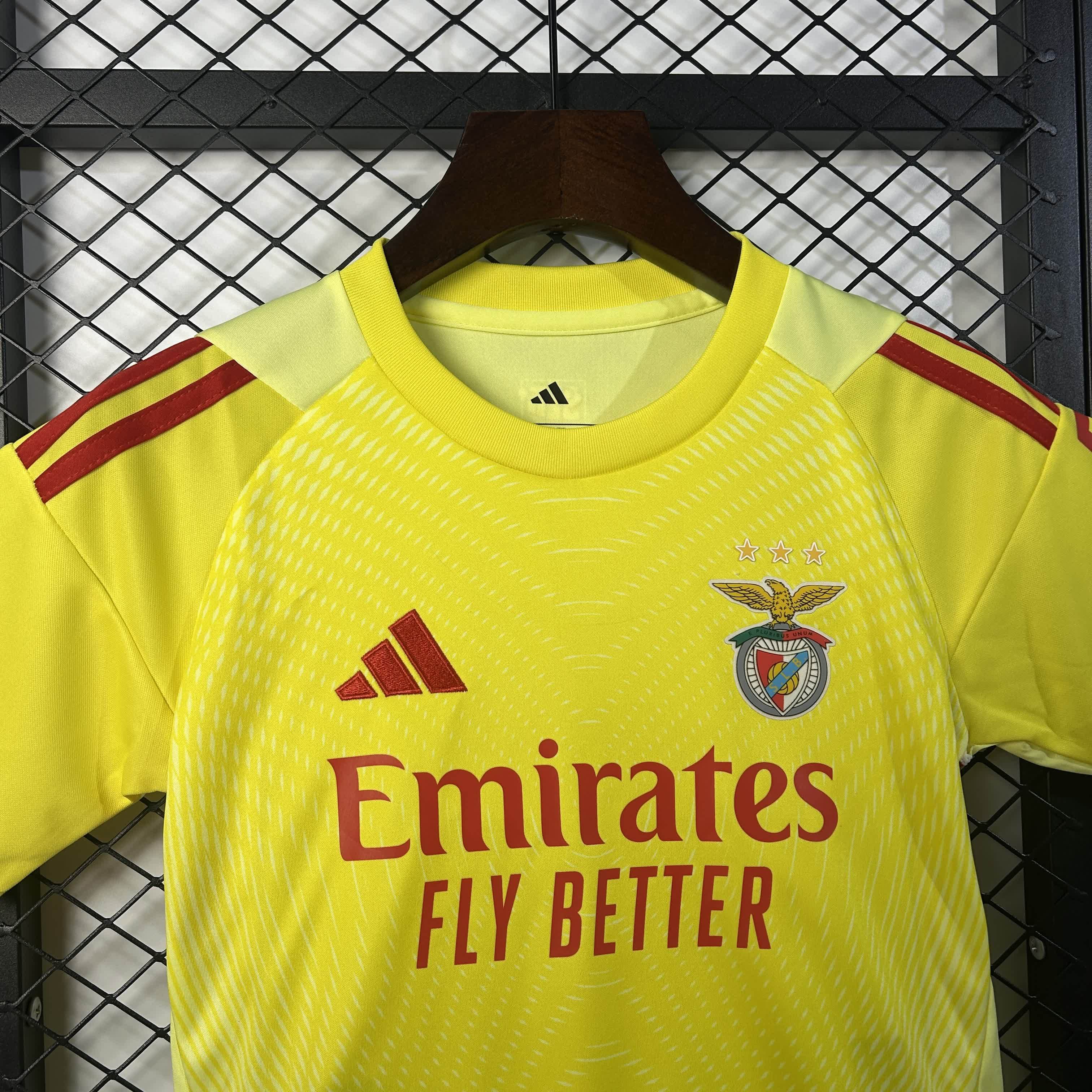 2025/2026 Benfica goalkeeper Football Shirt（Kids Kit socks）