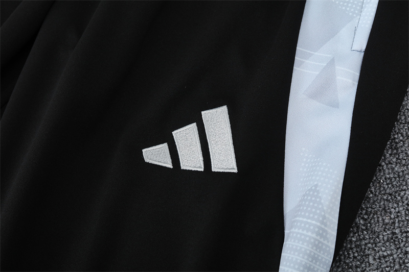 2024/2025 Real Madrid yellow and white adult half-zip training suit (Adult Kit)