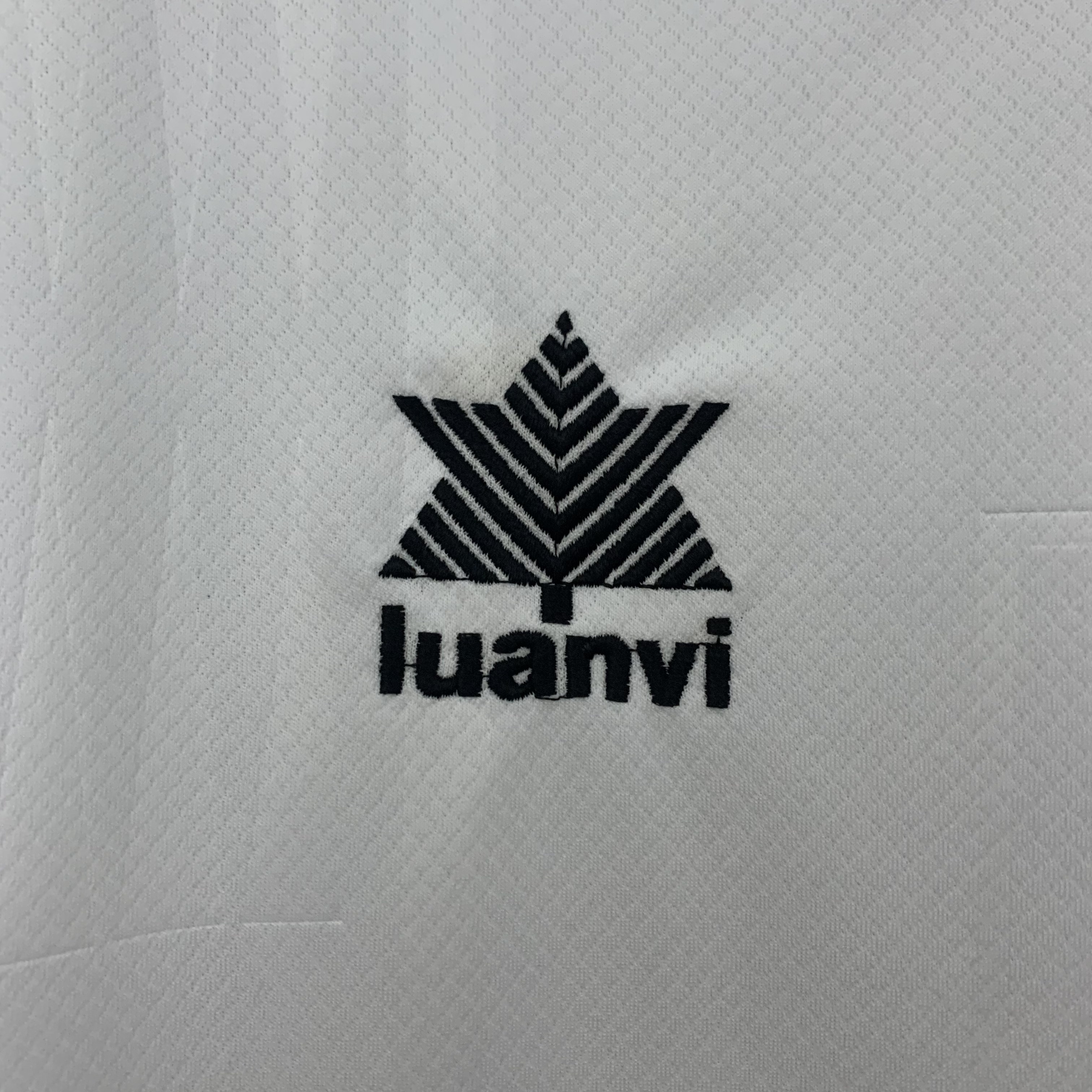 1996/1997 Valencia Home Retro Football Shirt