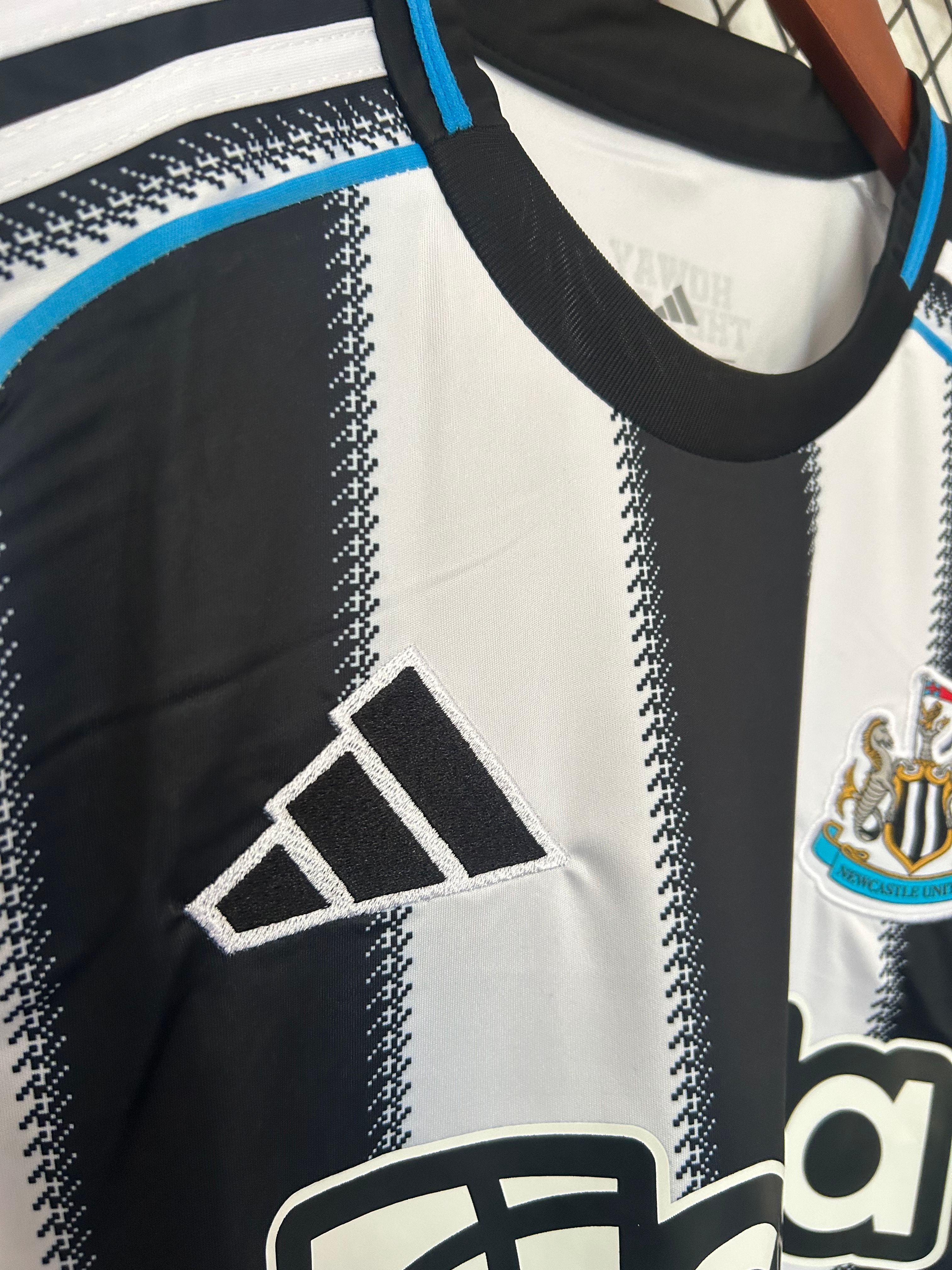 2025/2026 Newcastle United Home Football Shirt （Fans）