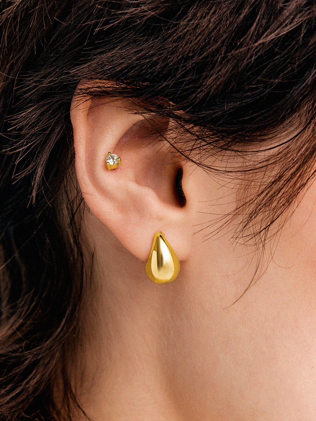 Middle Teardrop Hoops