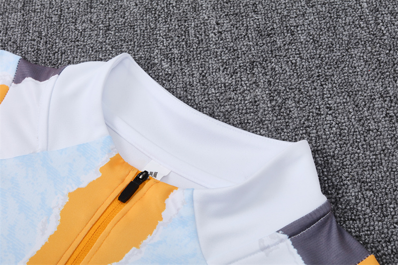 2024/2025 Real Madrid yellow and white adult half-zip training suit (Adult Kit)