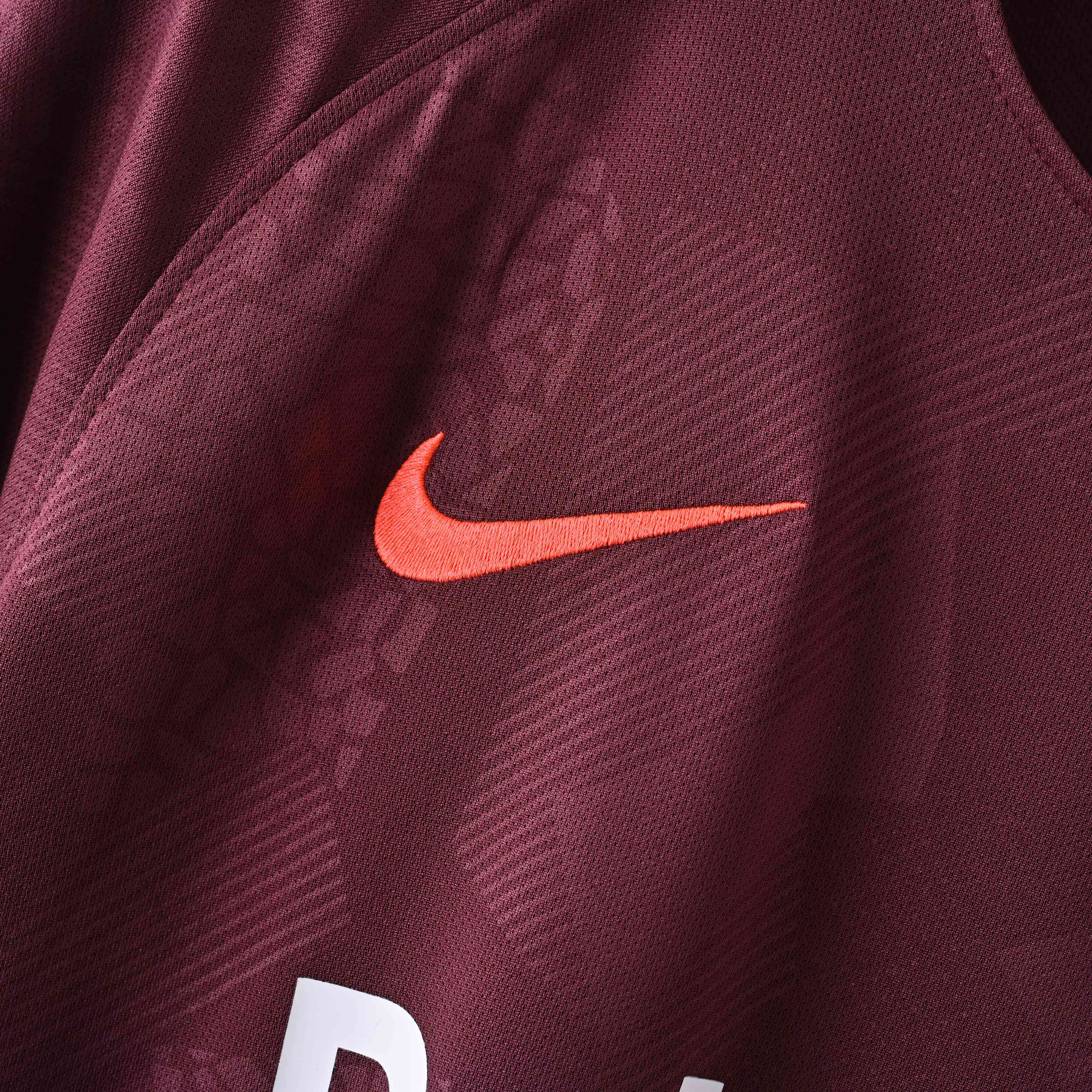 2017/2018 Barcelona Second Away Retro Football Jersey