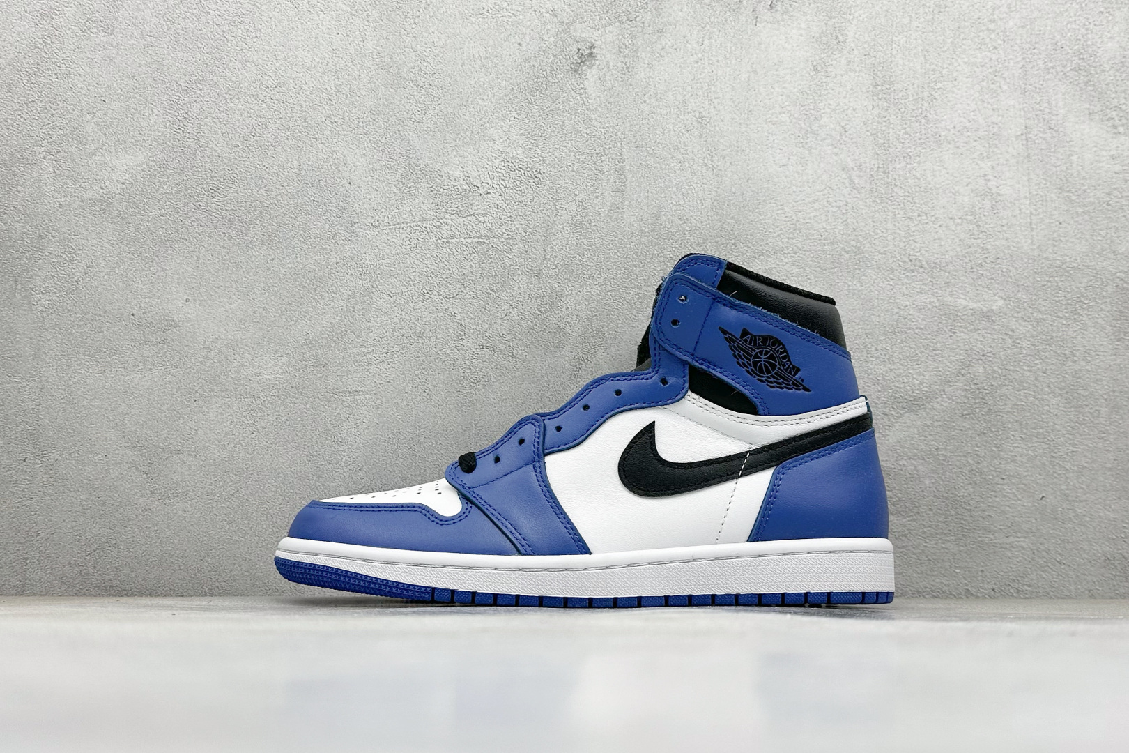 Nike Air Jordan 1
