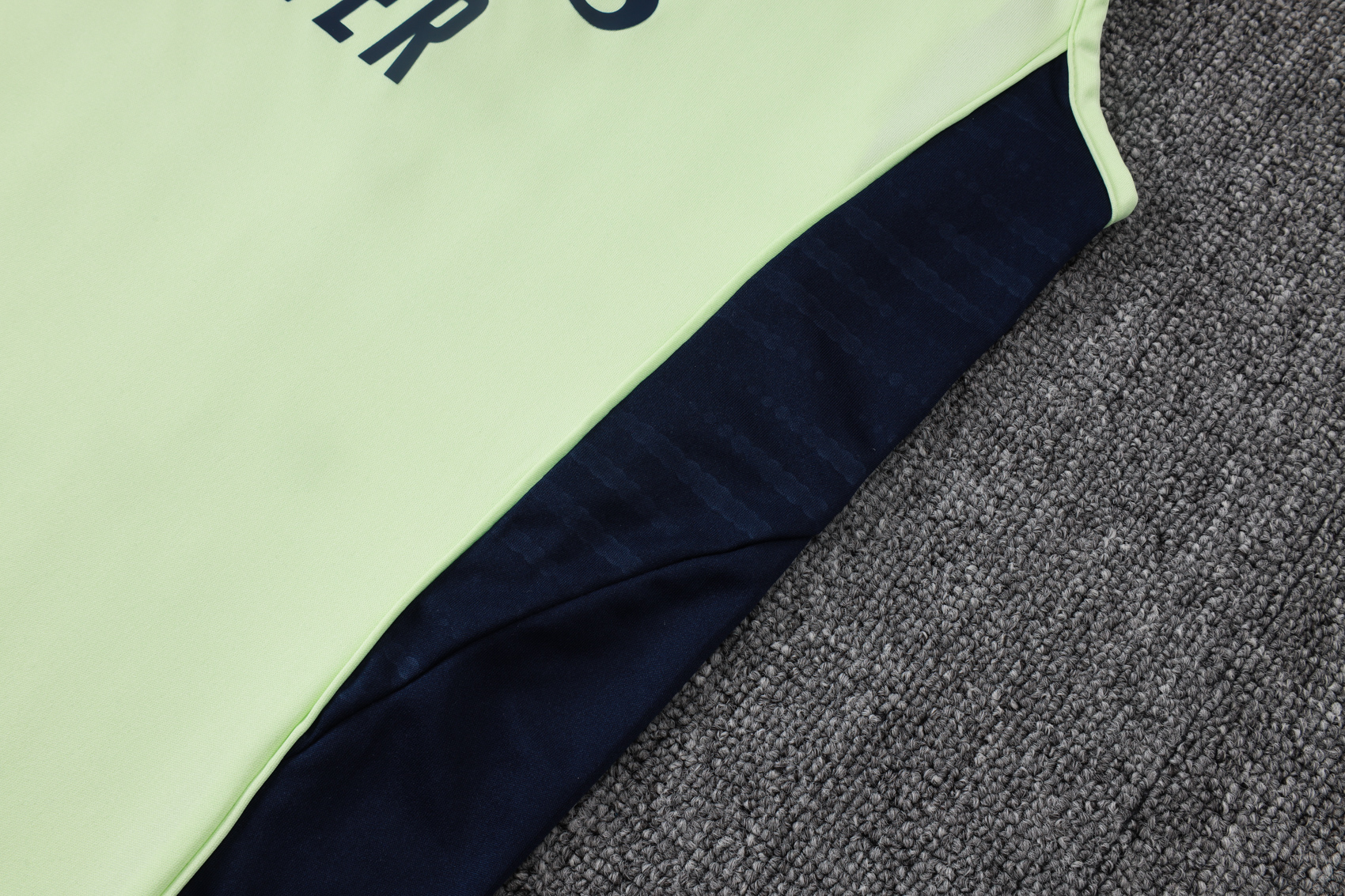 2025/2026 Real Madrid light green adult vest training suit (Adult Kit)