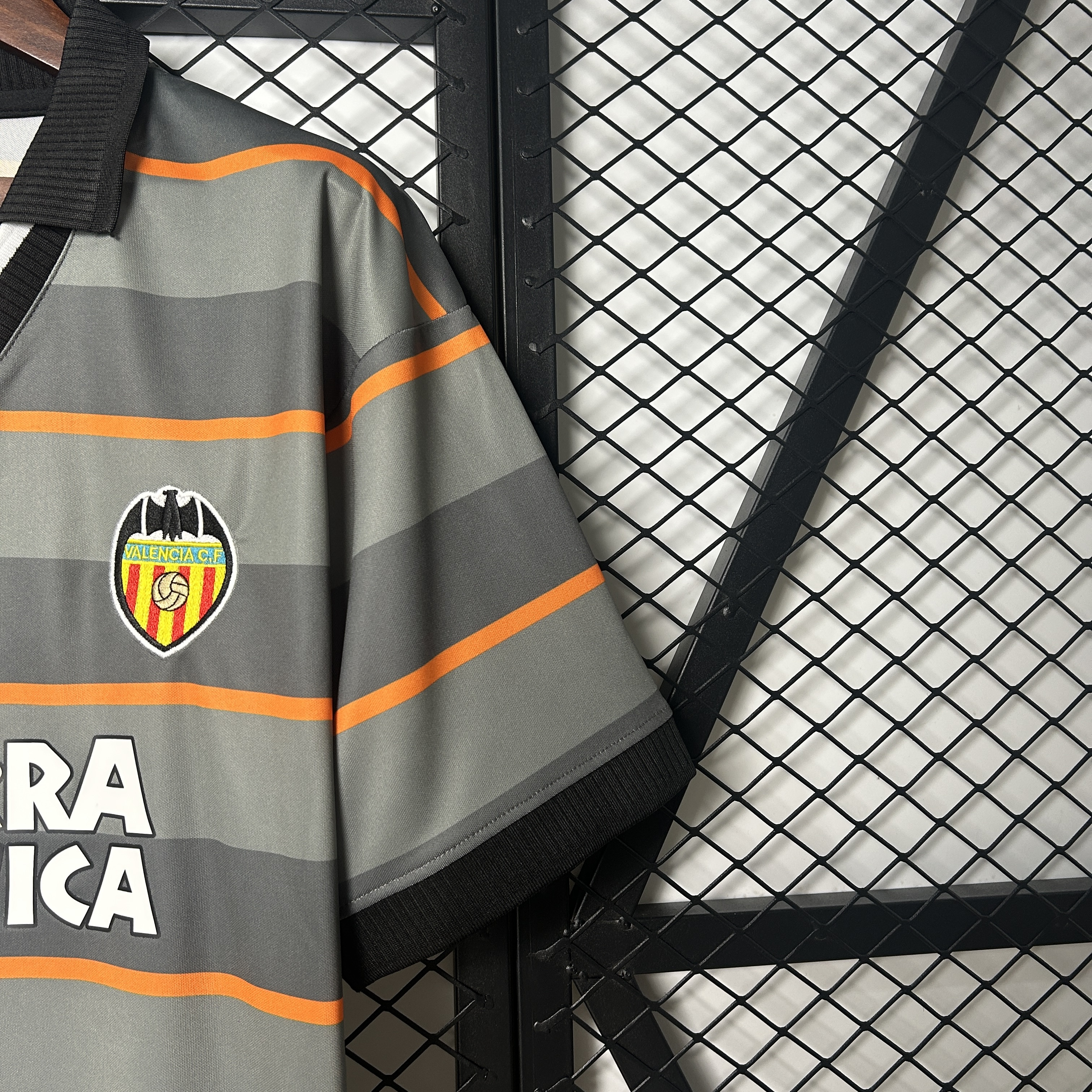 1999/2000 Valencia Third Away Retro Football Shirt