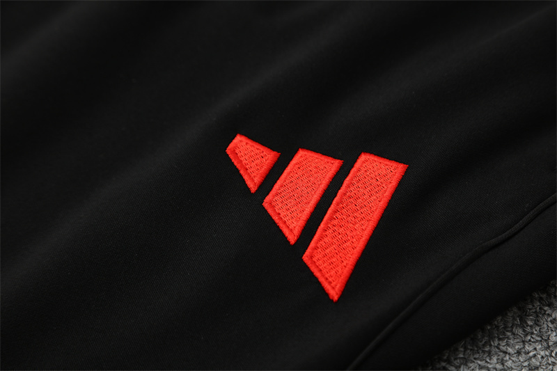 25/26 Liverpool beige Half Zip Training Kit (Adult Kids Kit)