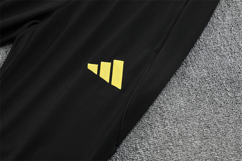 25/26 Manchester United black Half Zip Training Kit (Adult Kids Kit)