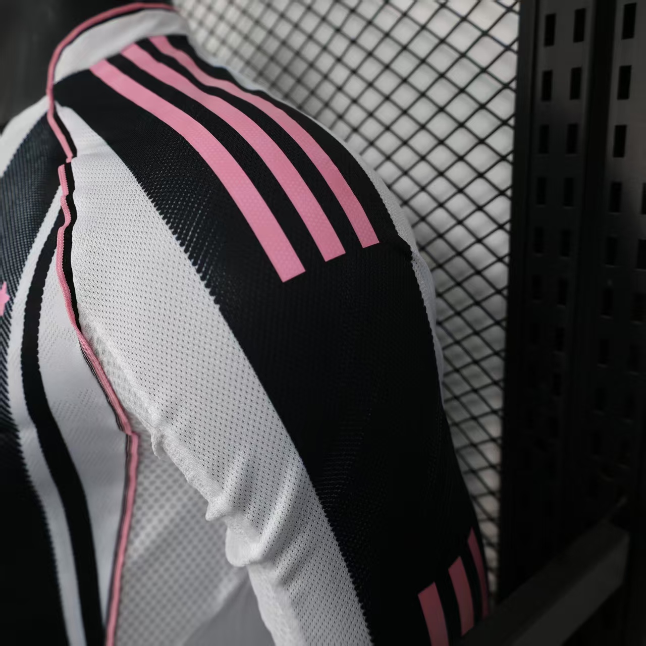 2025/2026 Juventus Home Football Shirt (Player Long Sleeve)