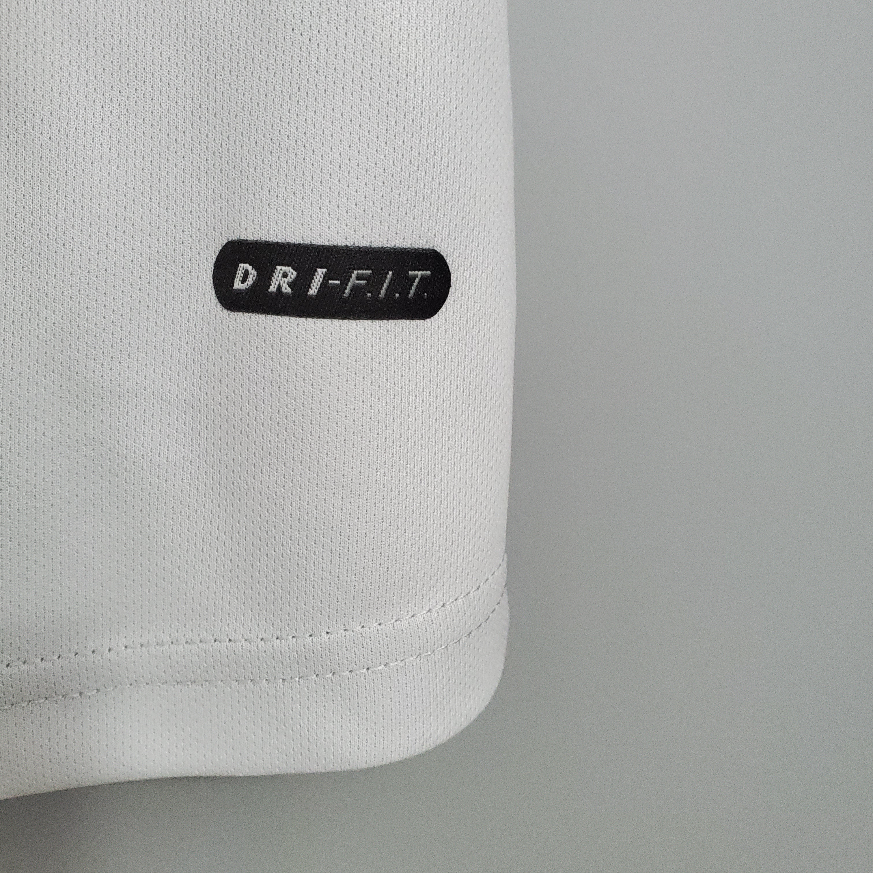 2001/2002 Paris Saint-Germain Away Retro Football Shirt