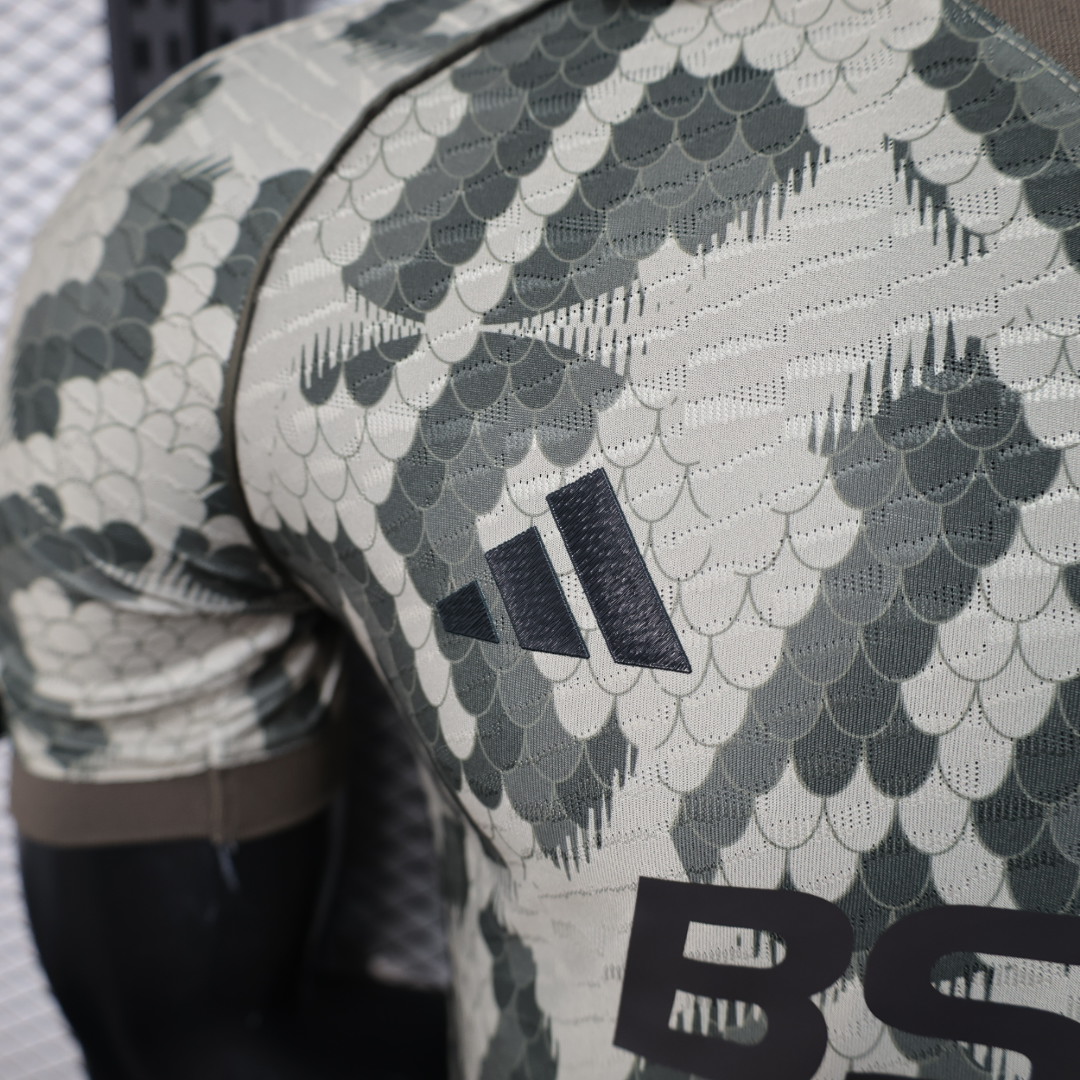 2025/2026 Bayern Munich Special Edition Football Shirt (Player Edition)