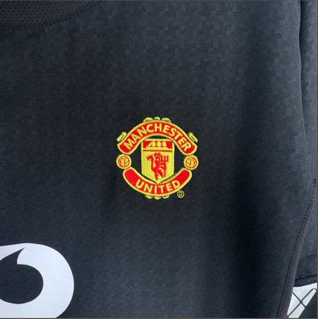 03/04 Manchester United Retro Away  (Fans Edition)