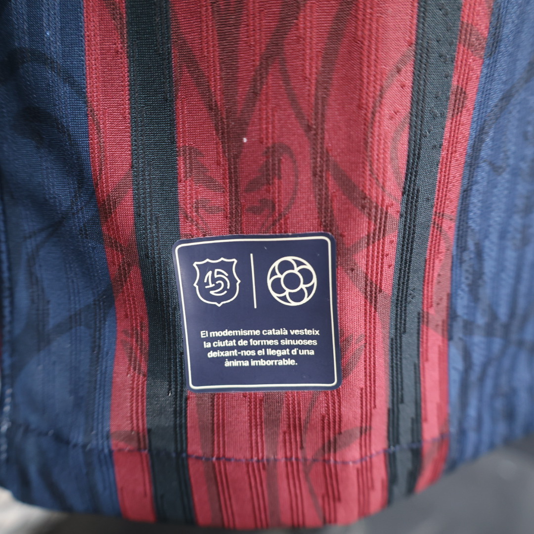 2025/2026 Barcelona Special Edition Long Sleeve Football Jersey（Player Edition）