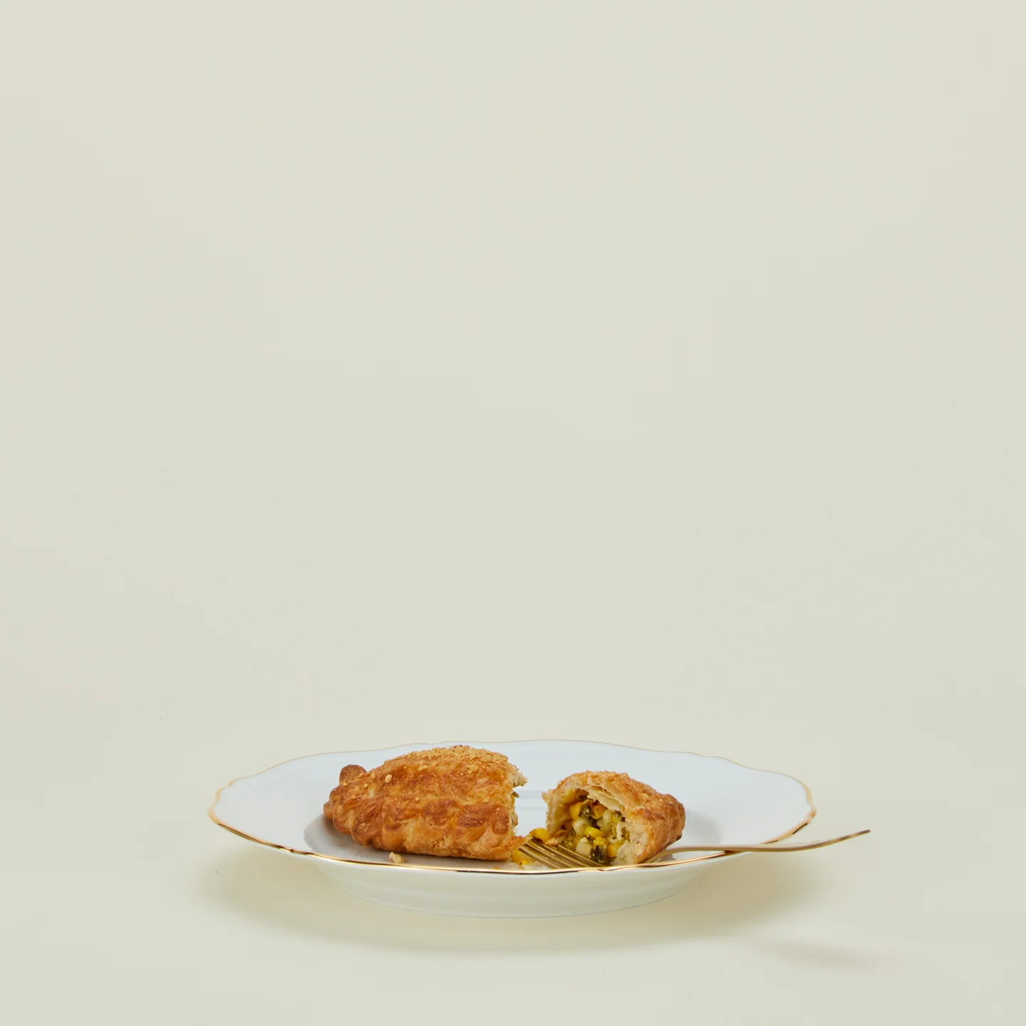 Corona Dinner Plate - Oro Brillante