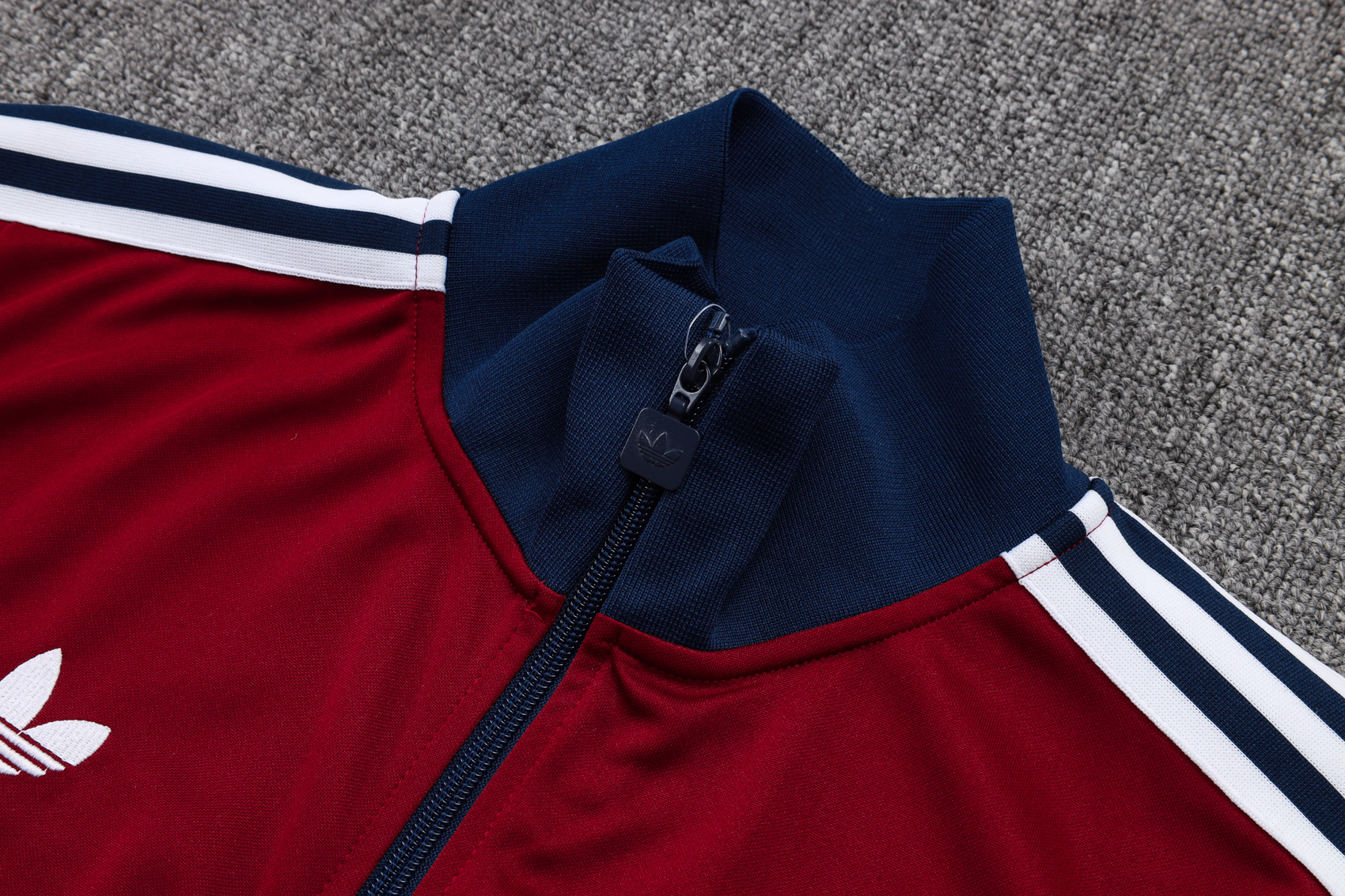 2025/2026 Arsenal Burgundy Adult Full Zip Training Suit (Adult Kit)