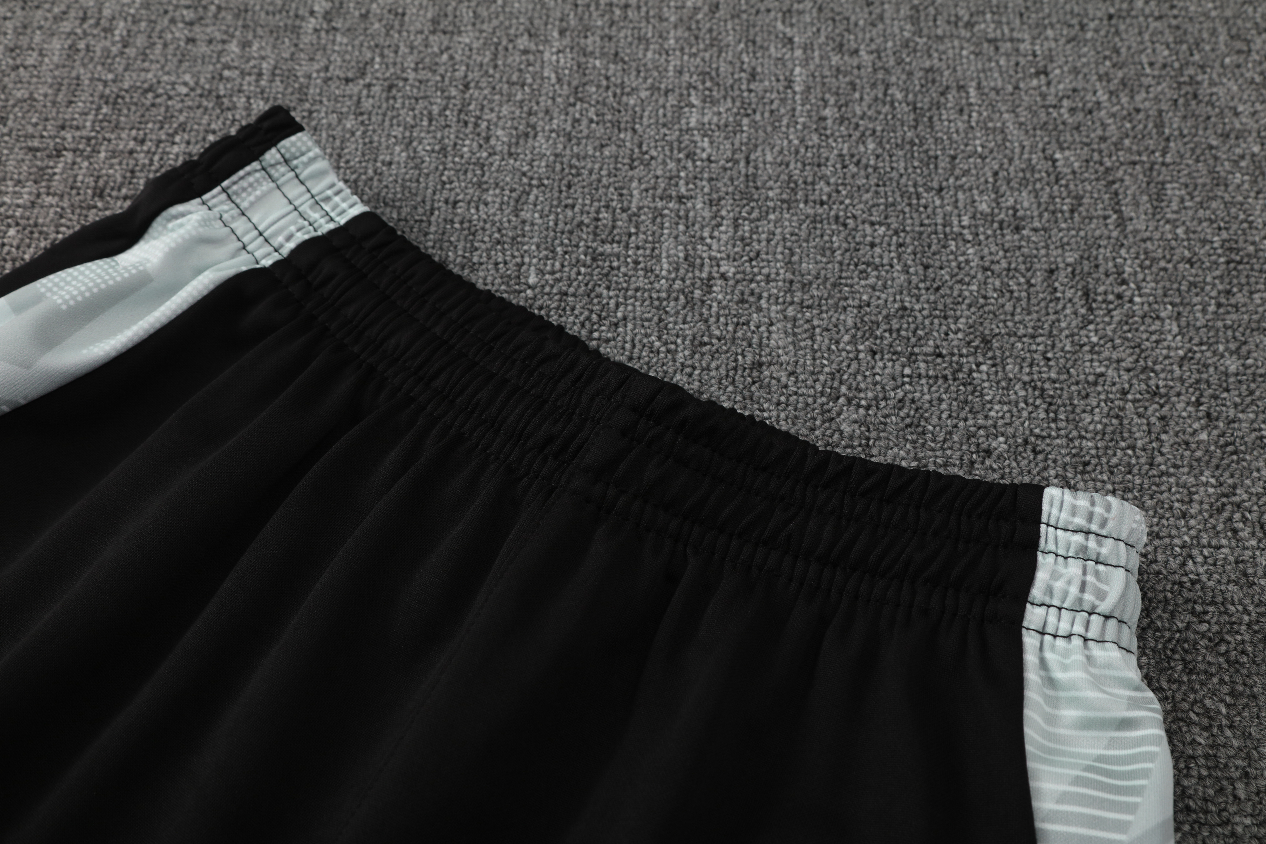 2025/2026 Real Madrid Adult Long Sleeve Hood Kit