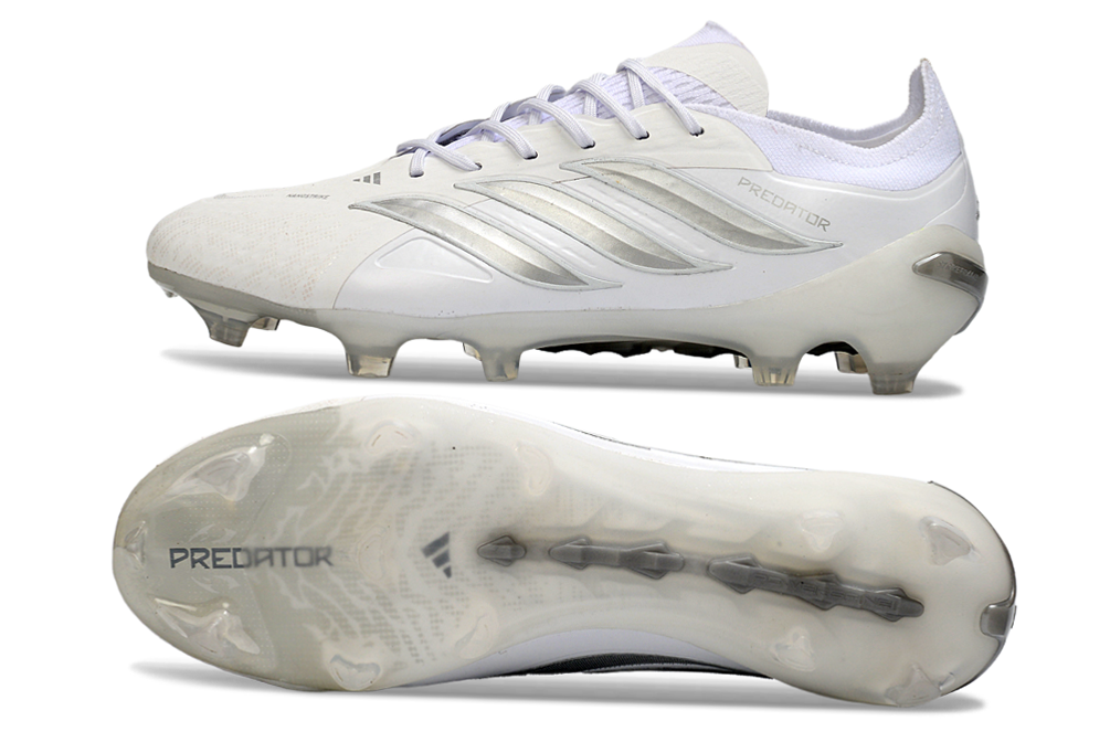 A Predator Elite FG 26 Full Knit Soccer Boots