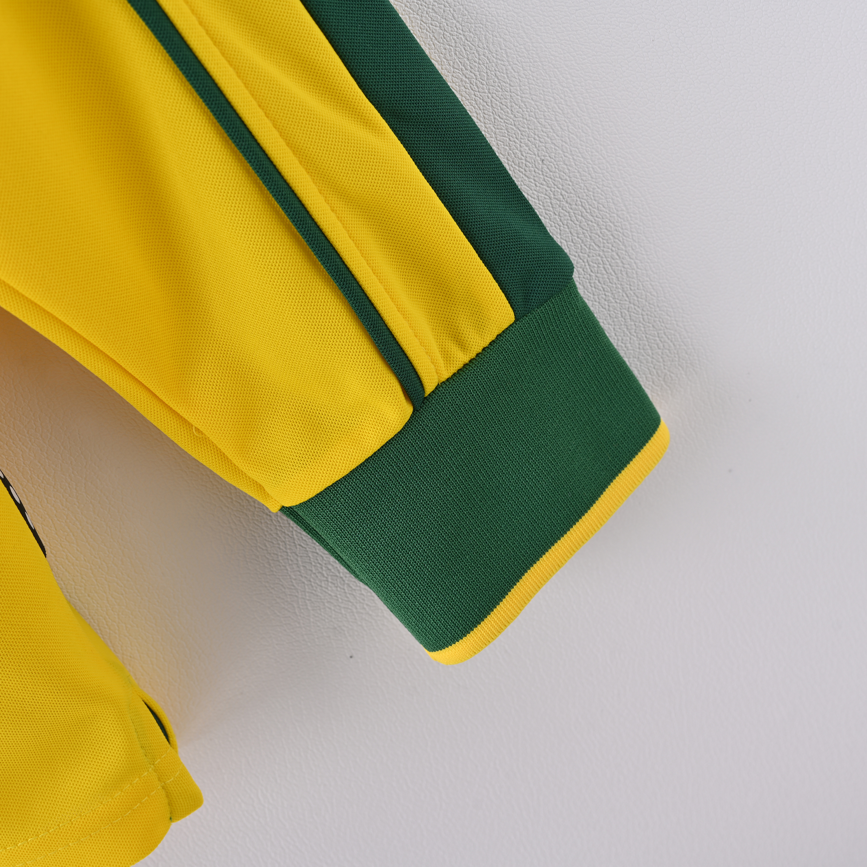 1998 Brazil home Retro Long-Sleeved Football Shirt (Fan Edition)
