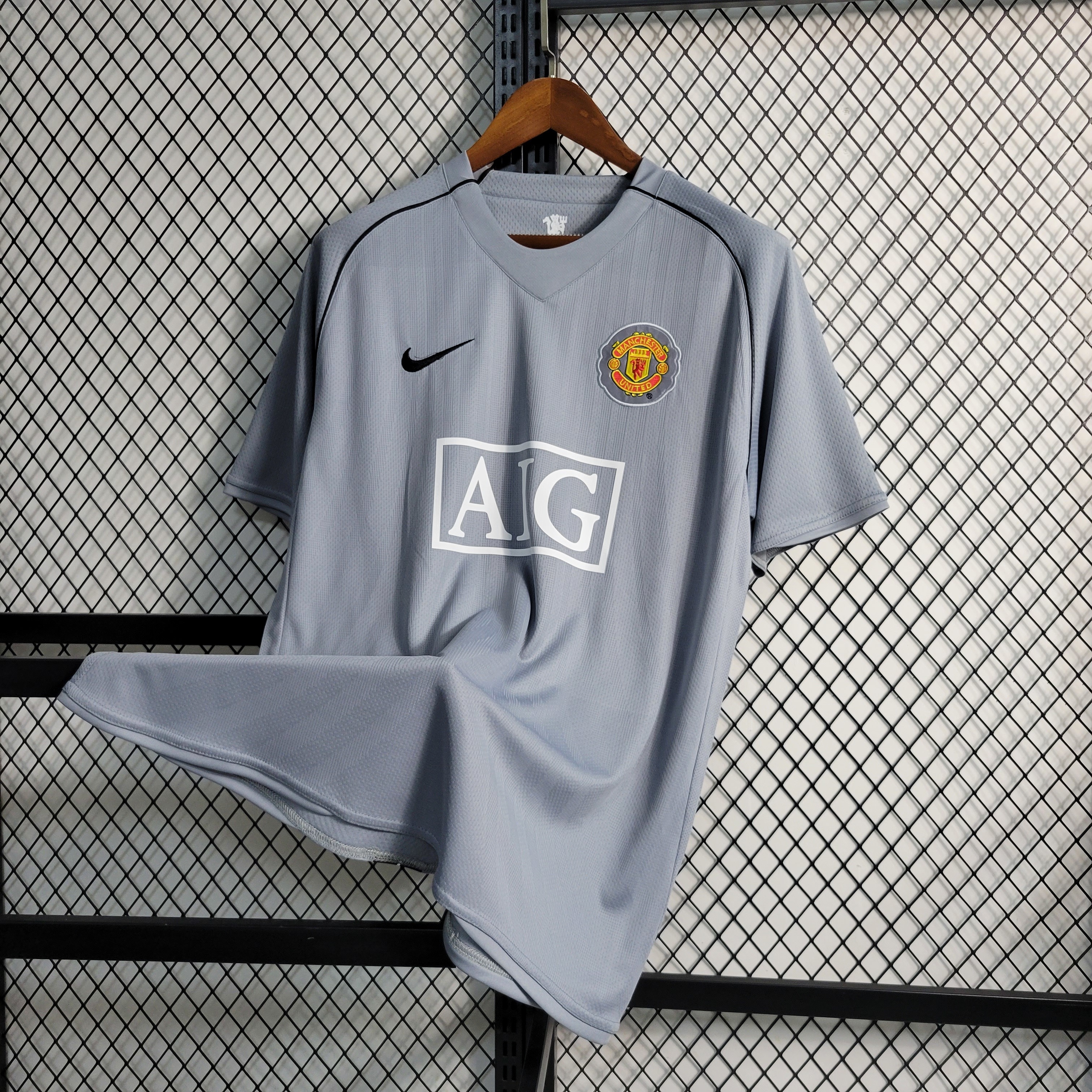 07/08 Manchester United goalkeeper retro football jersey