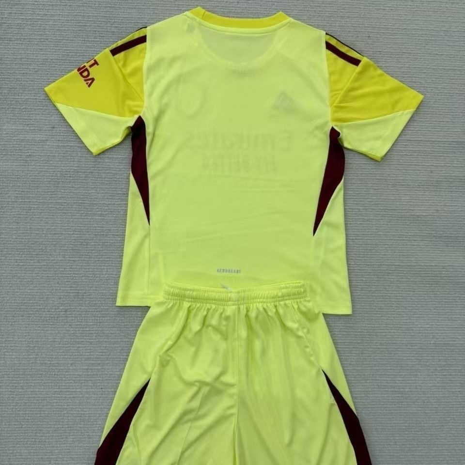 2025/2026 Arsenal Goalkeeper Kids Kit (Kids Kit socks)