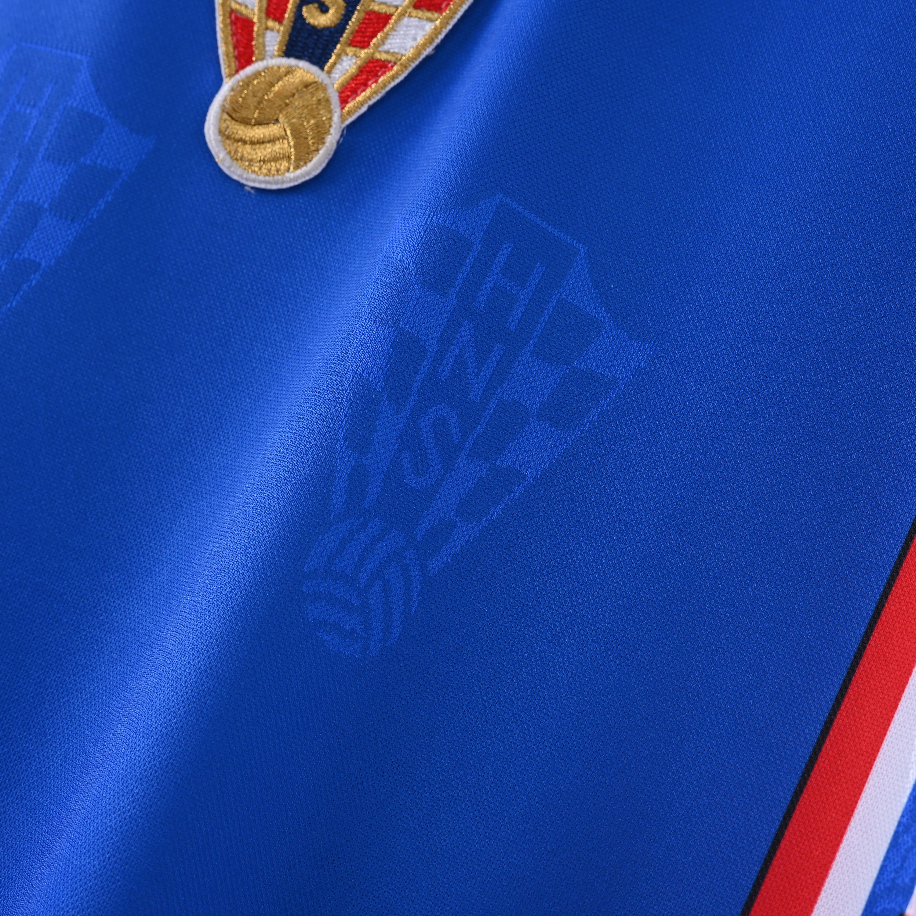 1998 Croatia away football shirt（Retro）