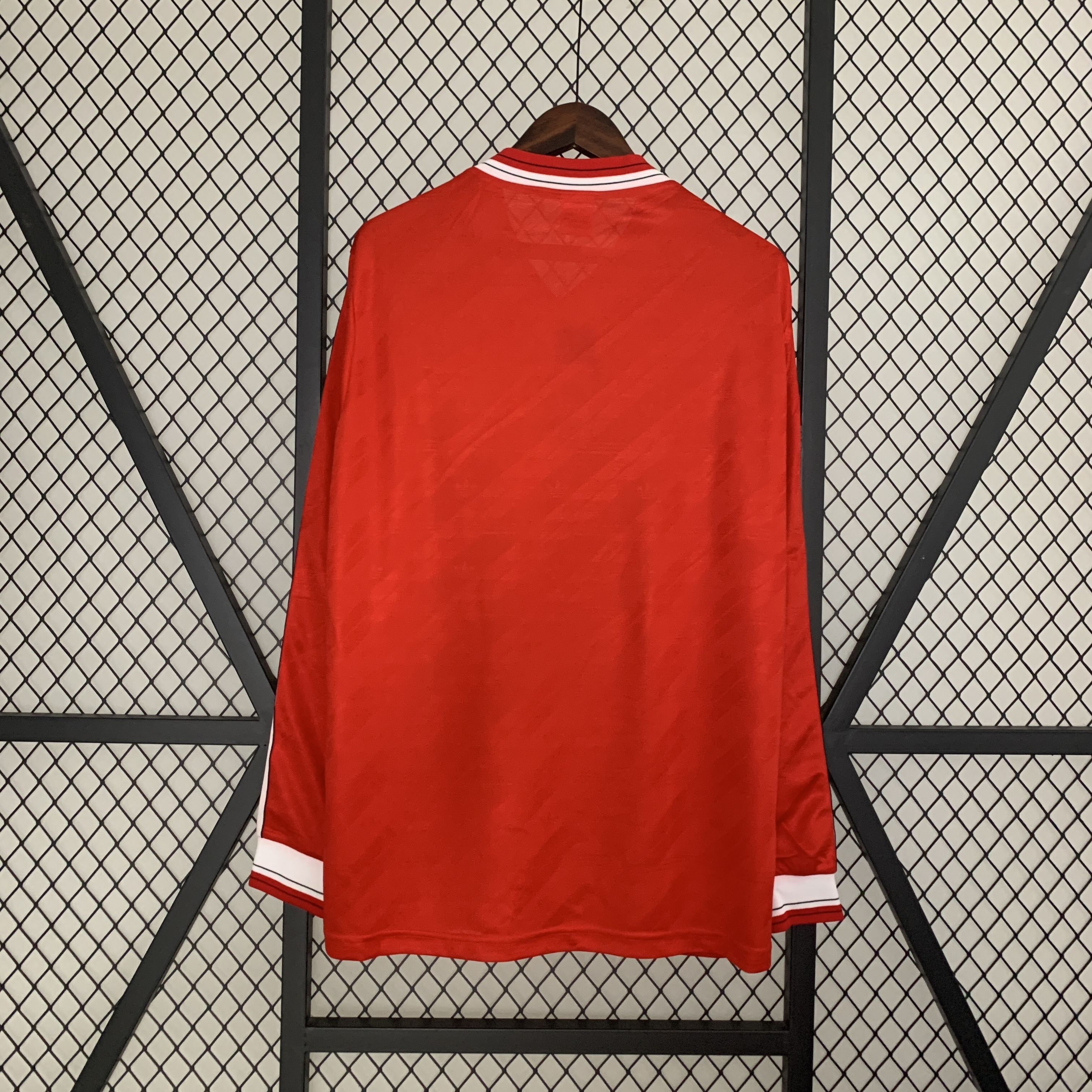 86/88 Manchester United home long sleeved retro football jersey