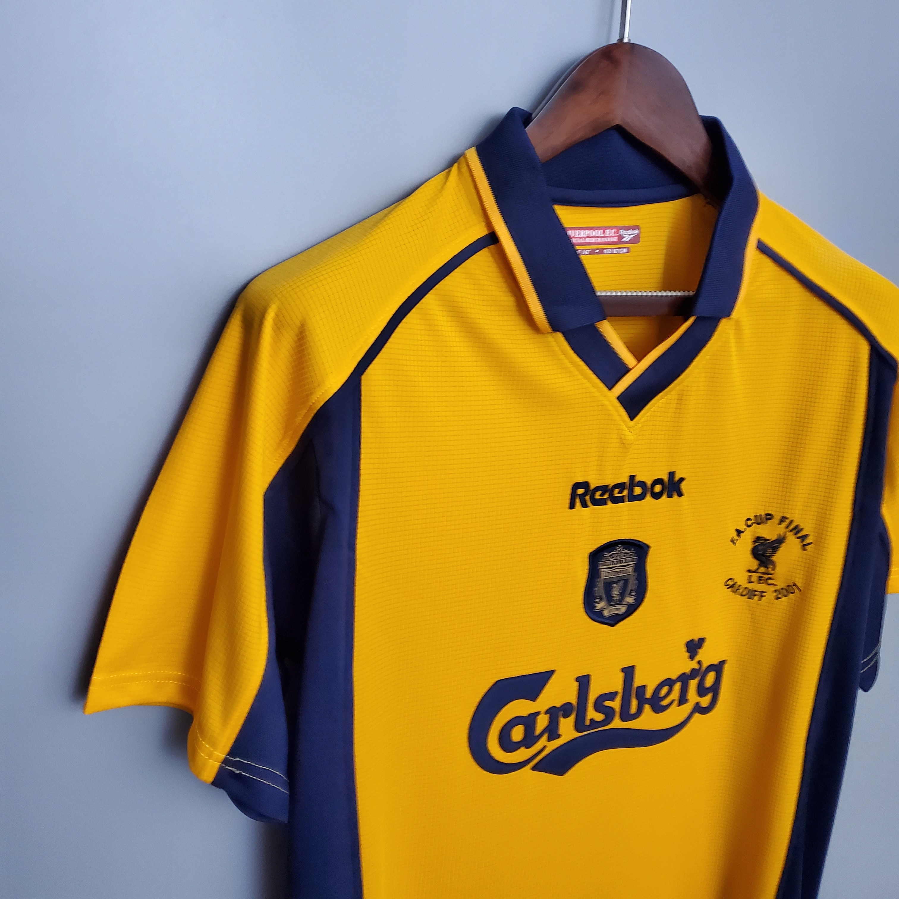 2001 Liverpool Retro Home Football Shirt