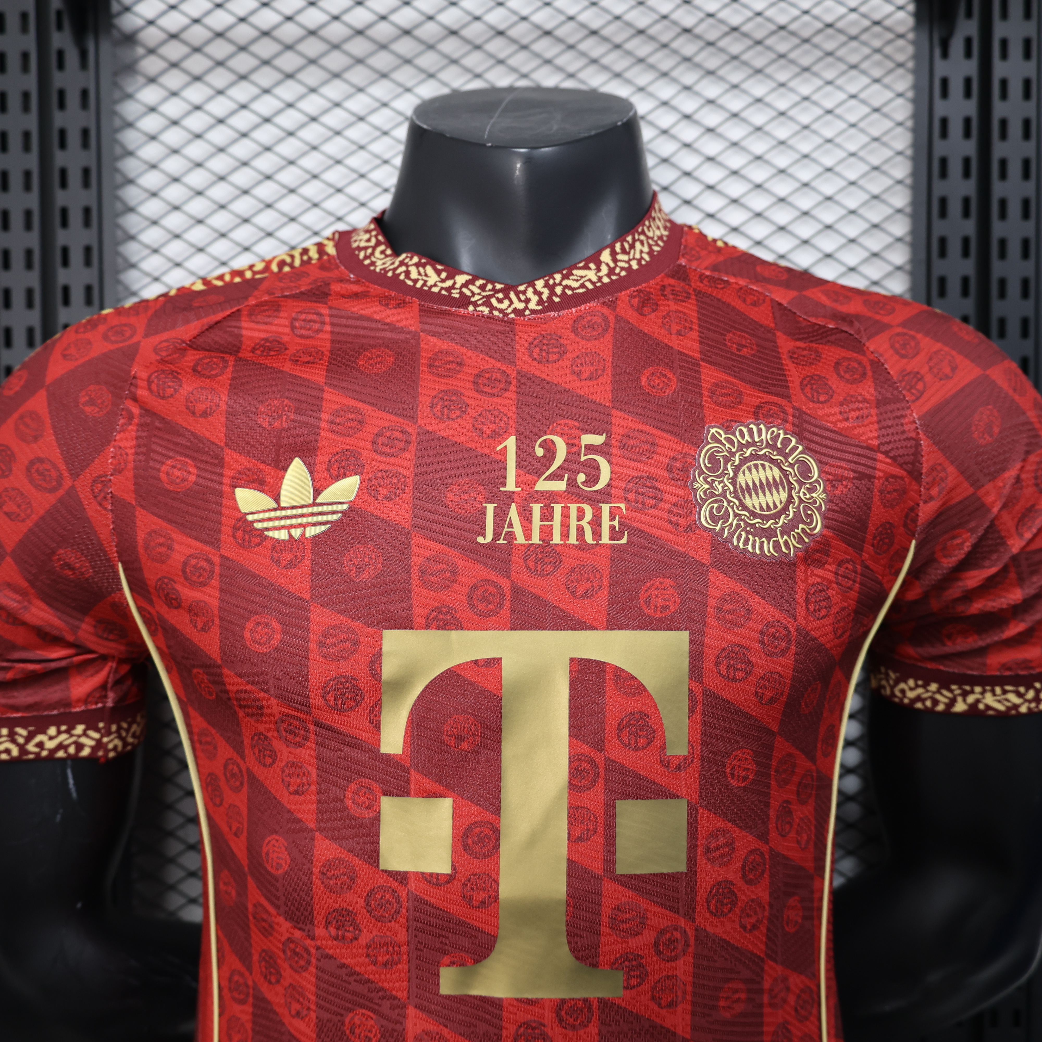 2025/2026 Bayern Munich 125th Anniversary Red Football Shirt (Player Edition)