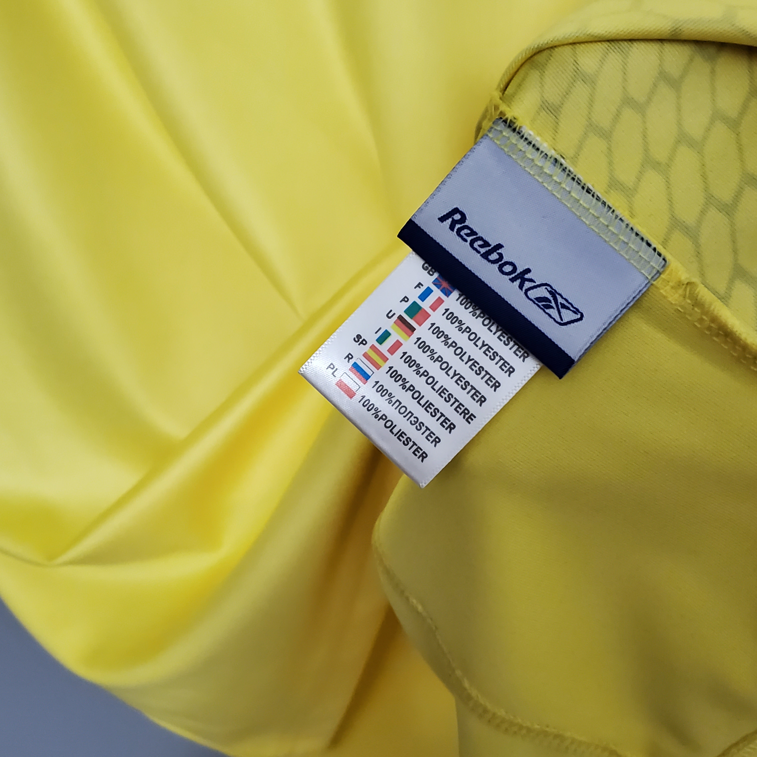 2004/2005 Liverpool Retro Away Football Shirt