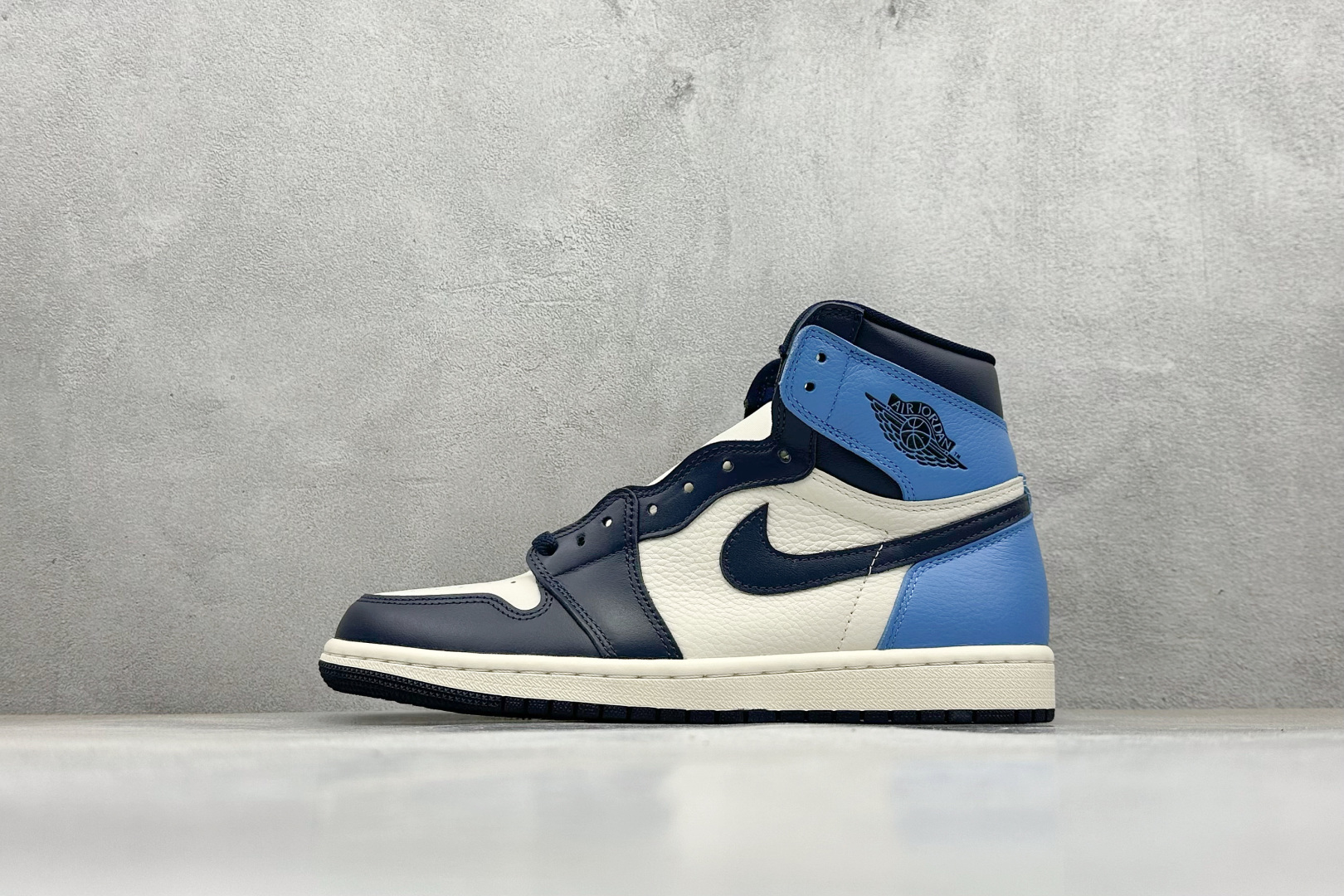 Nike Air Jordan 1