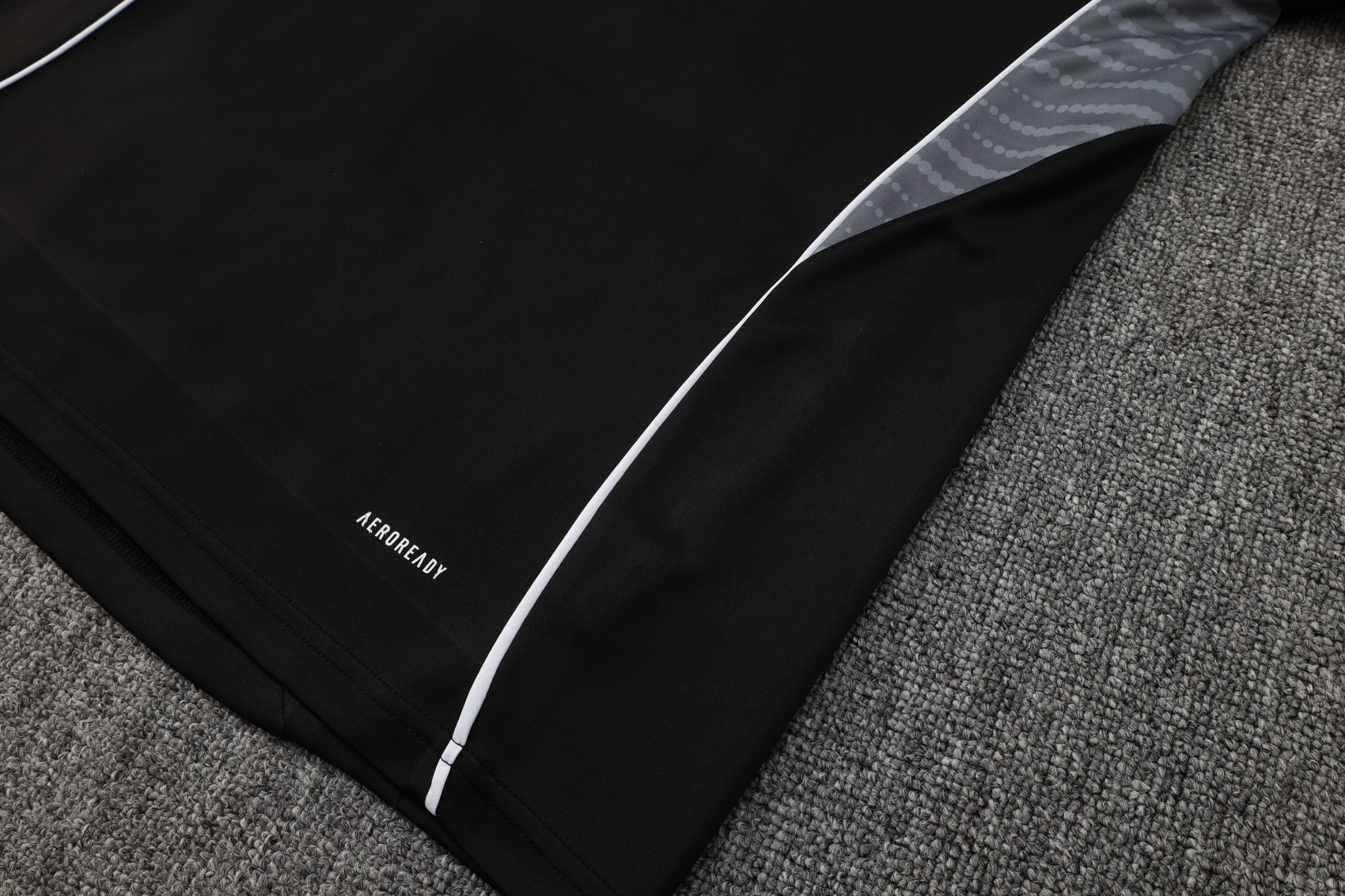 2024/2025 Real Madrid Black Adult Half Zip Training Kit (Adult Kit)