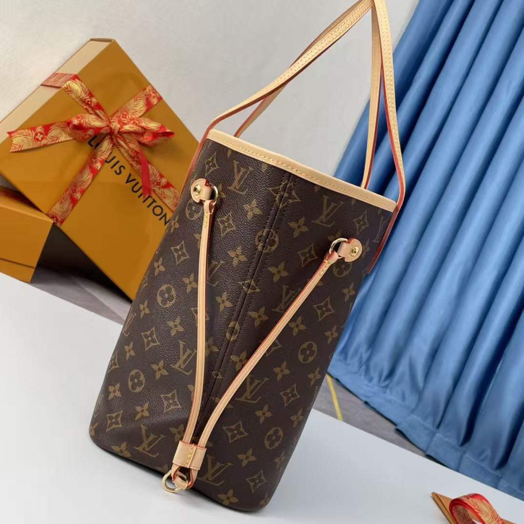 Louis Vuitton Neverfull Bag