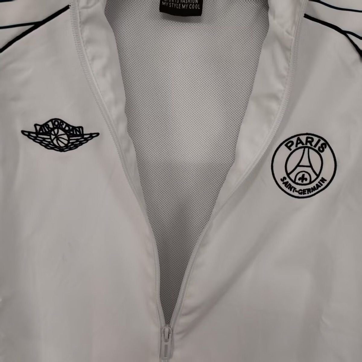 2025/2026 Paris Saint-Germain Long Zip Windbreaker (Jacket)