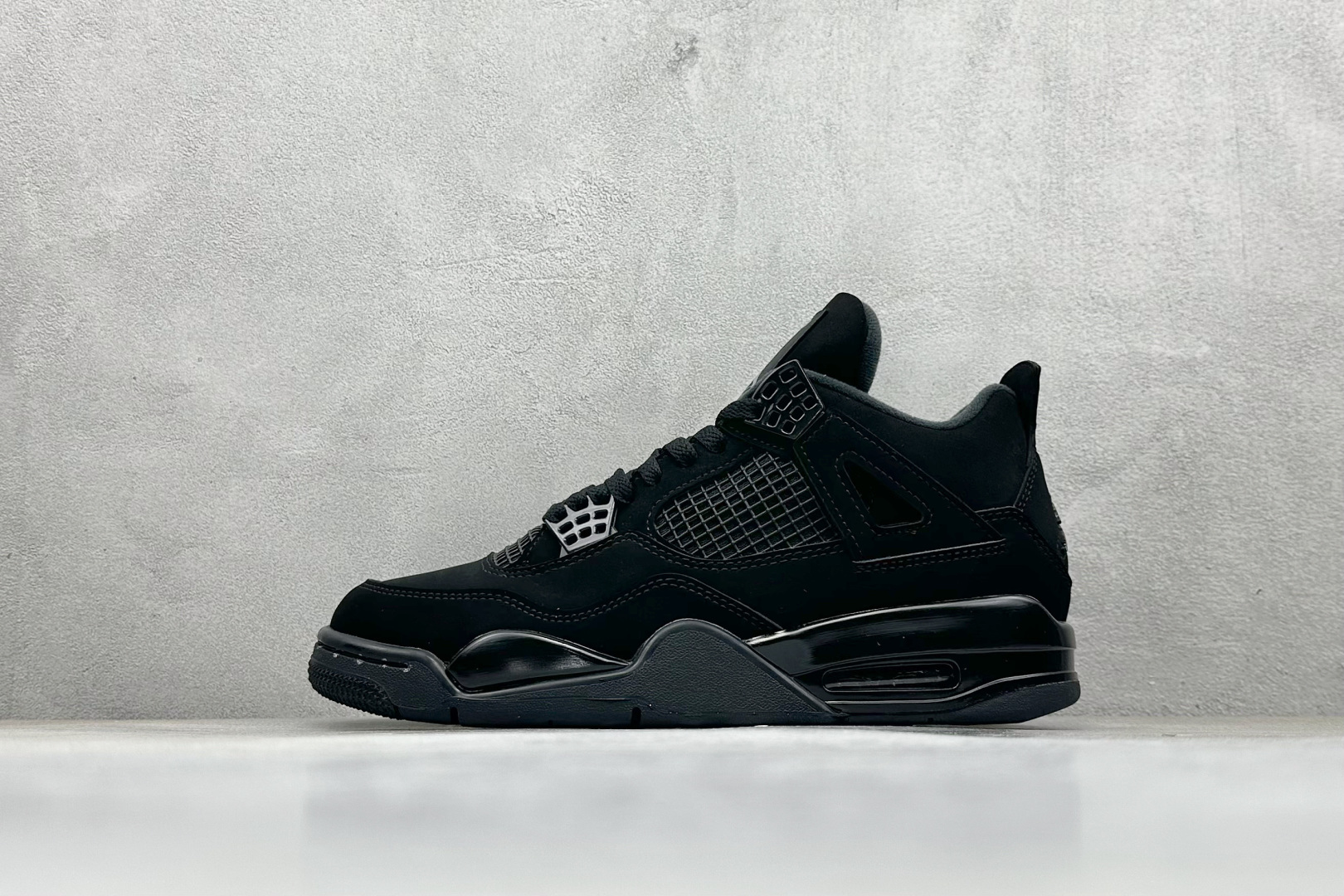 Nike Air Jordan AJ4