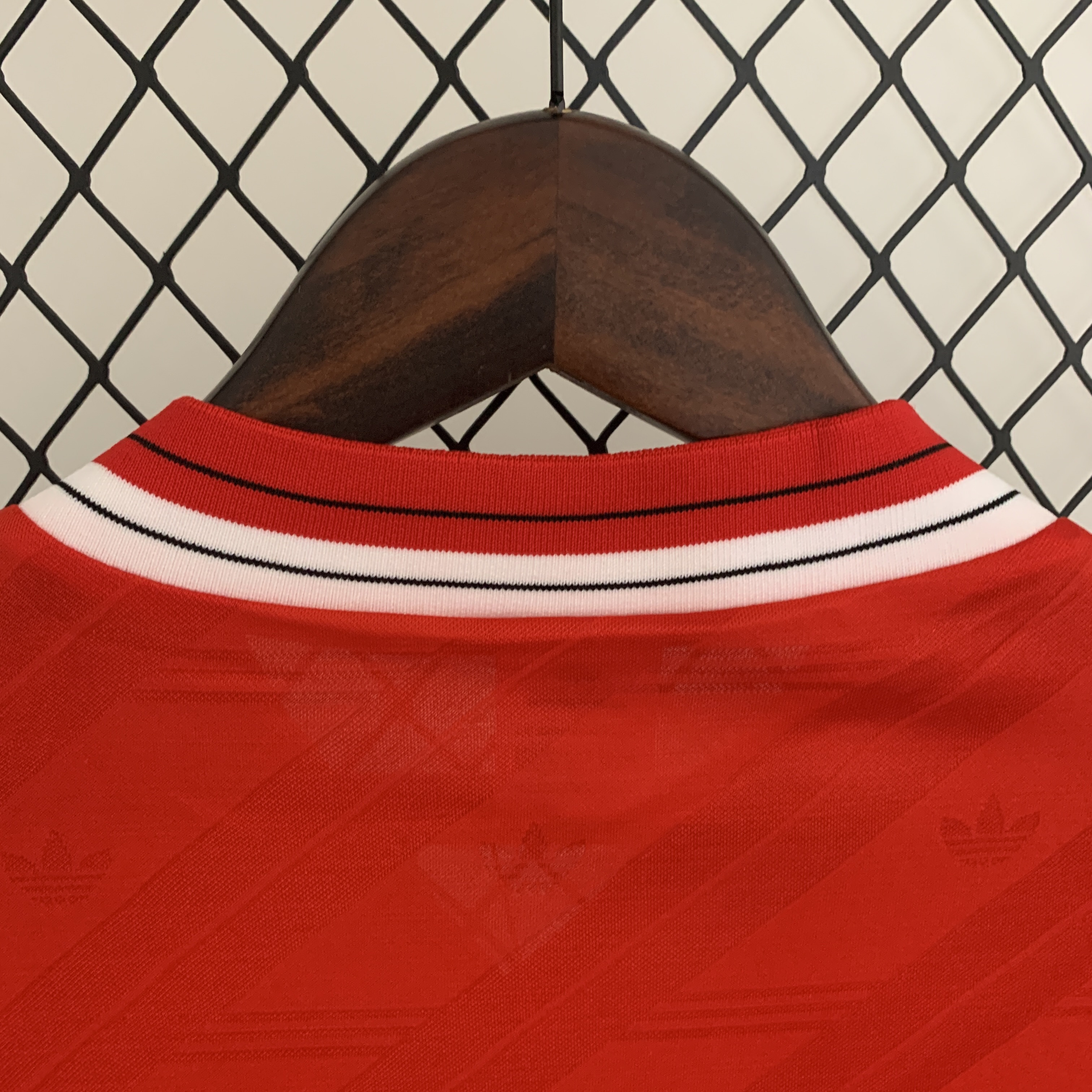 86/88 Manchester United home long sleeved retro football jersey