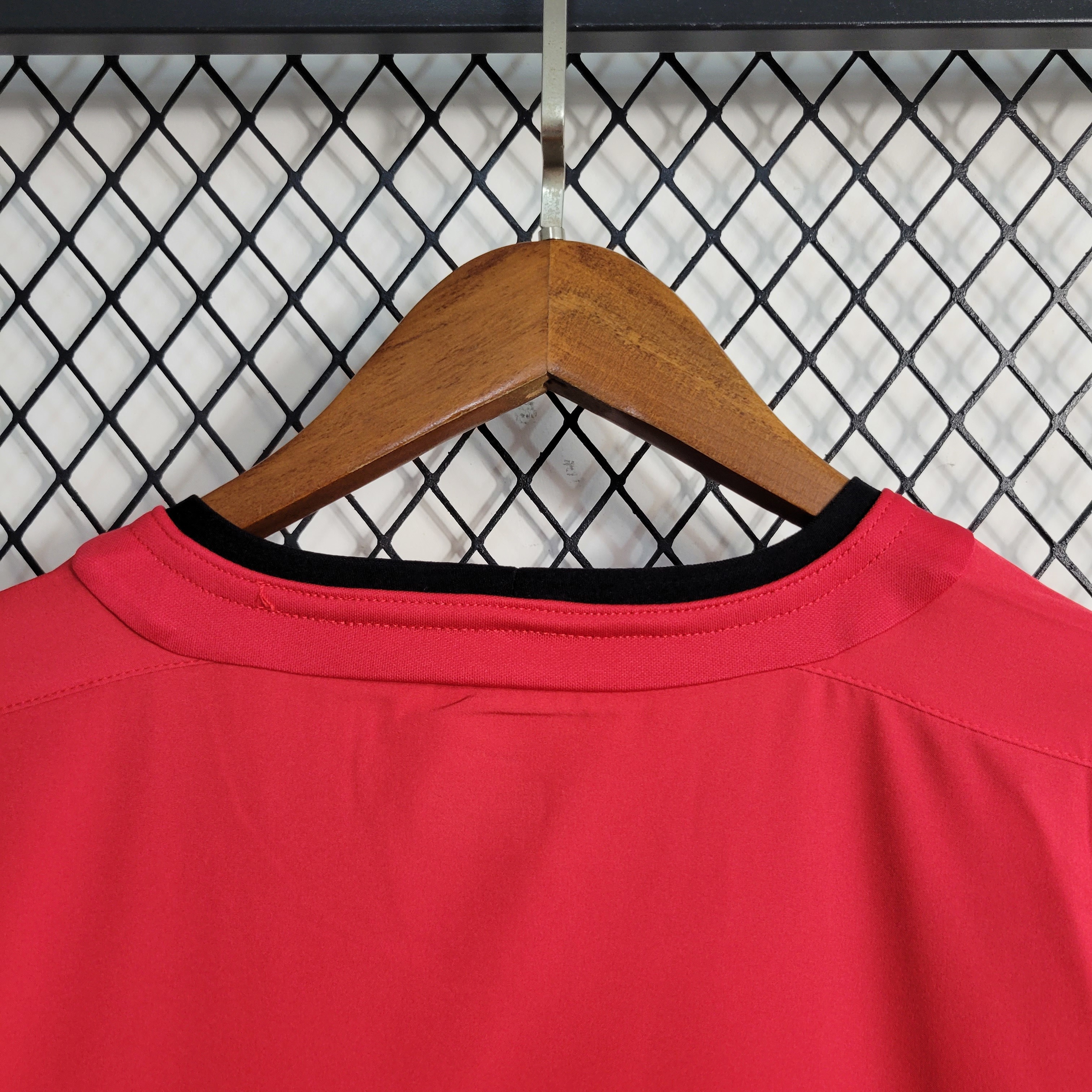 02/04 Manchester United home retro football jersey