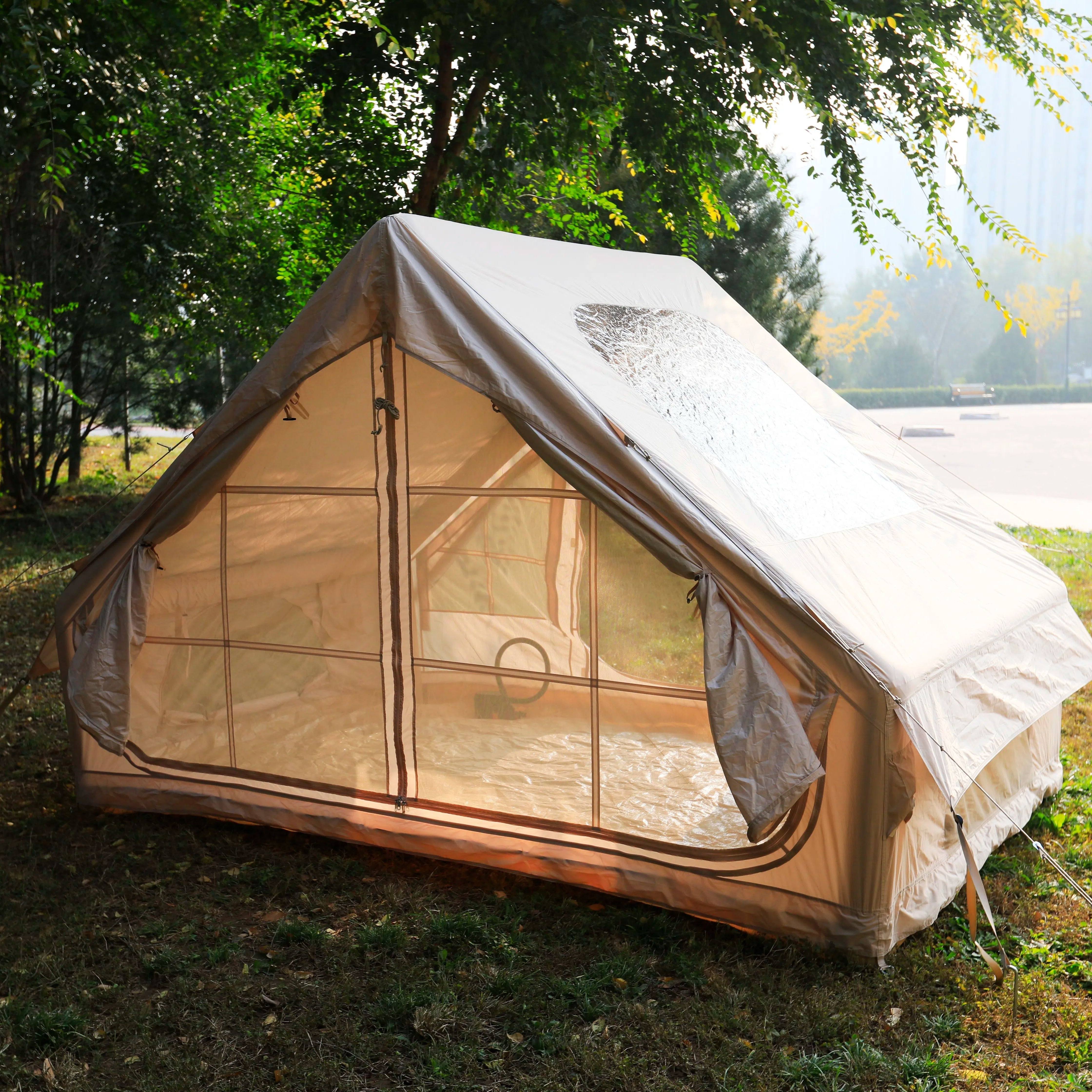 Outdoor tent for 4 people with large skylight, quick setup