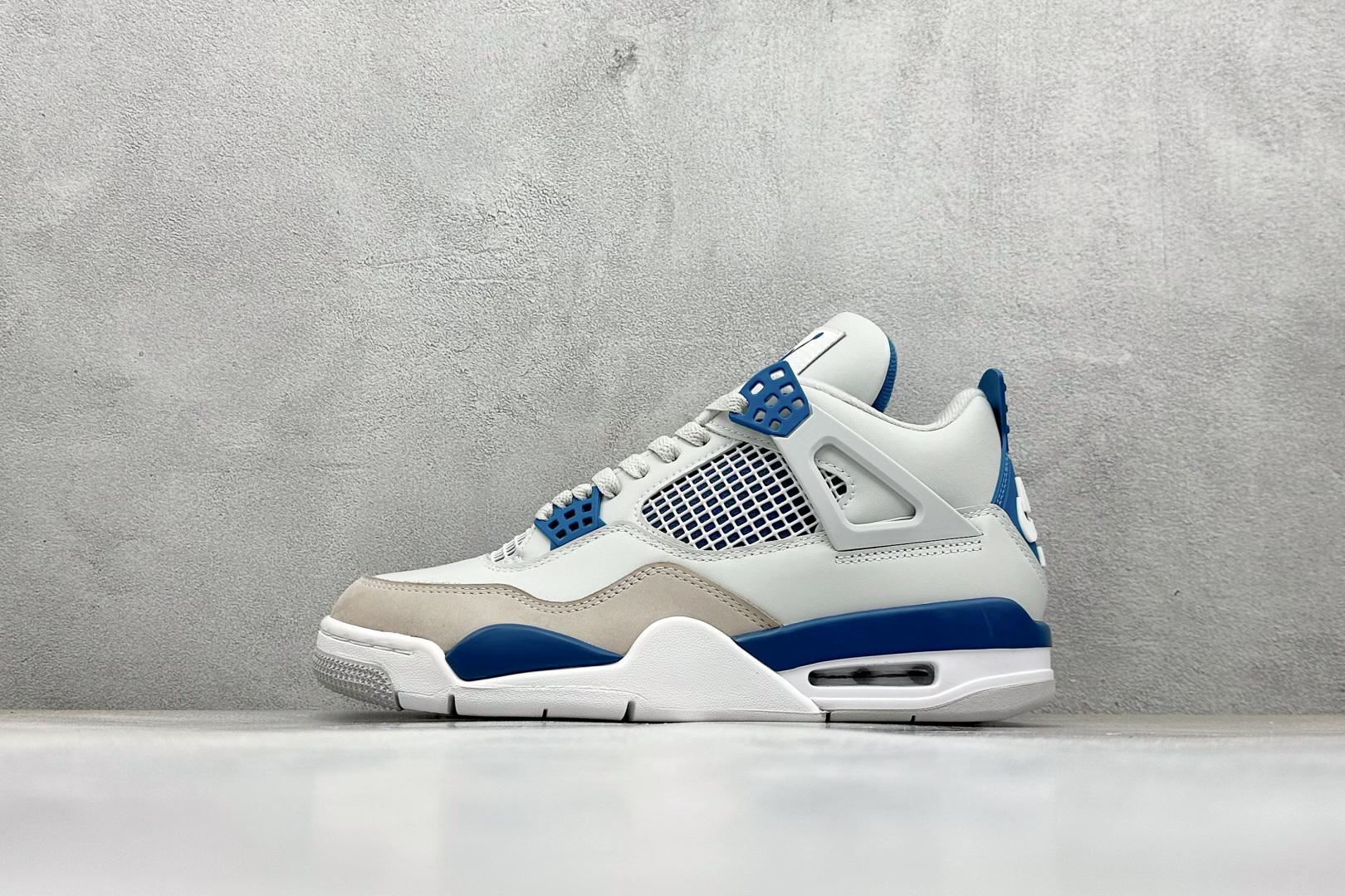 Nike Air Jordan AJ4