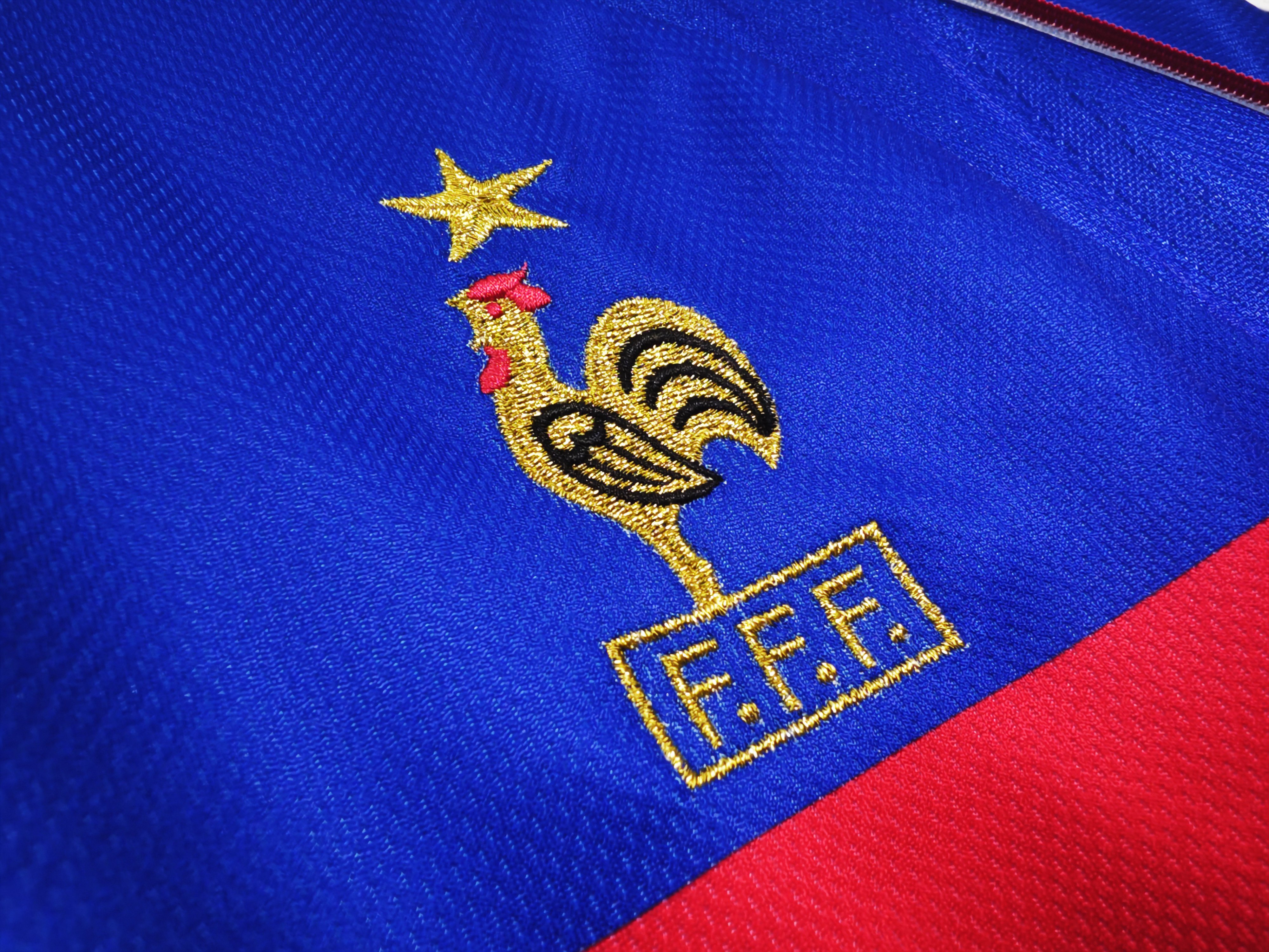 1998 France Away Retro Football Shirt （No English Edition）