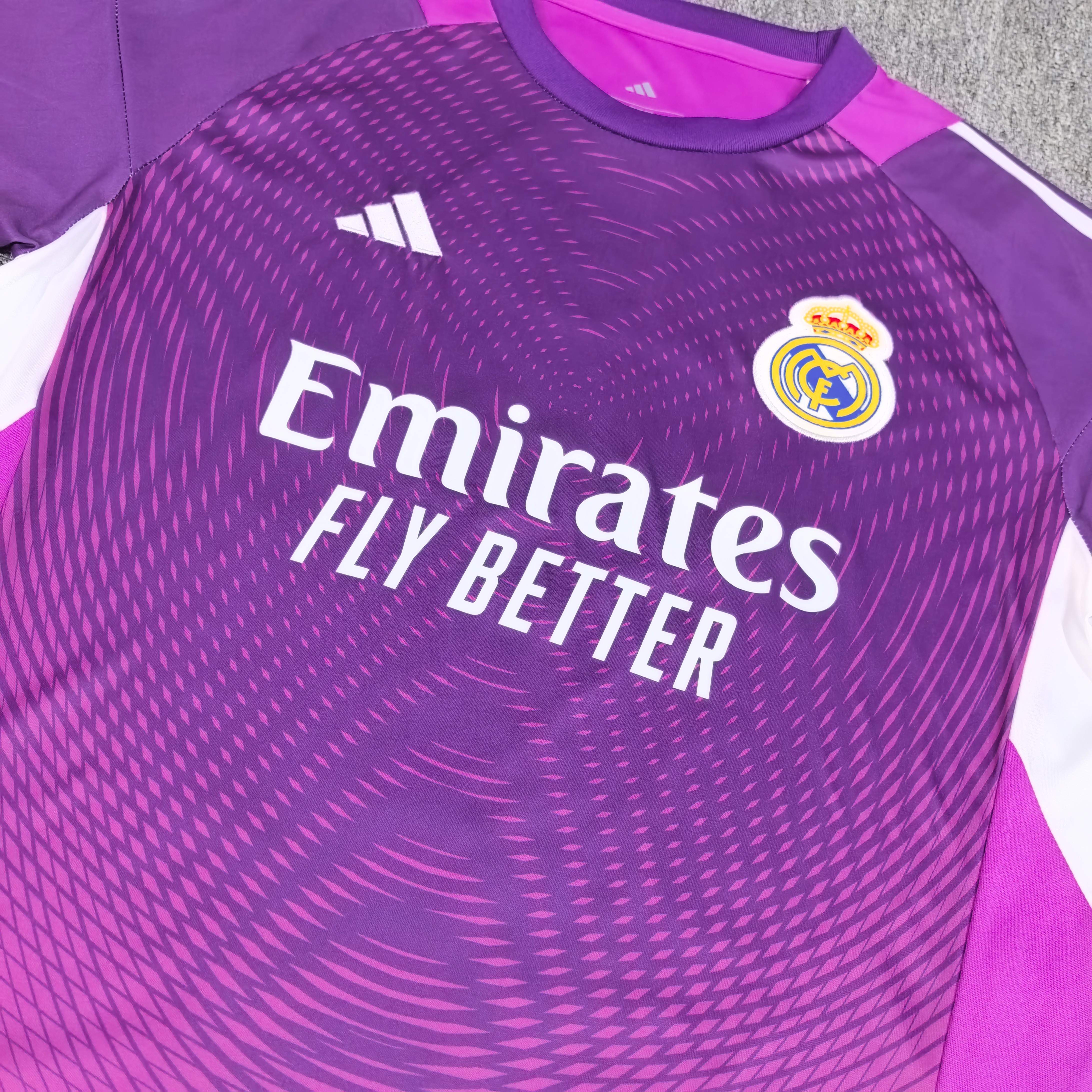 2025/2026 Real Madrid Goalkeeper Football Shirt （Fan Edition）