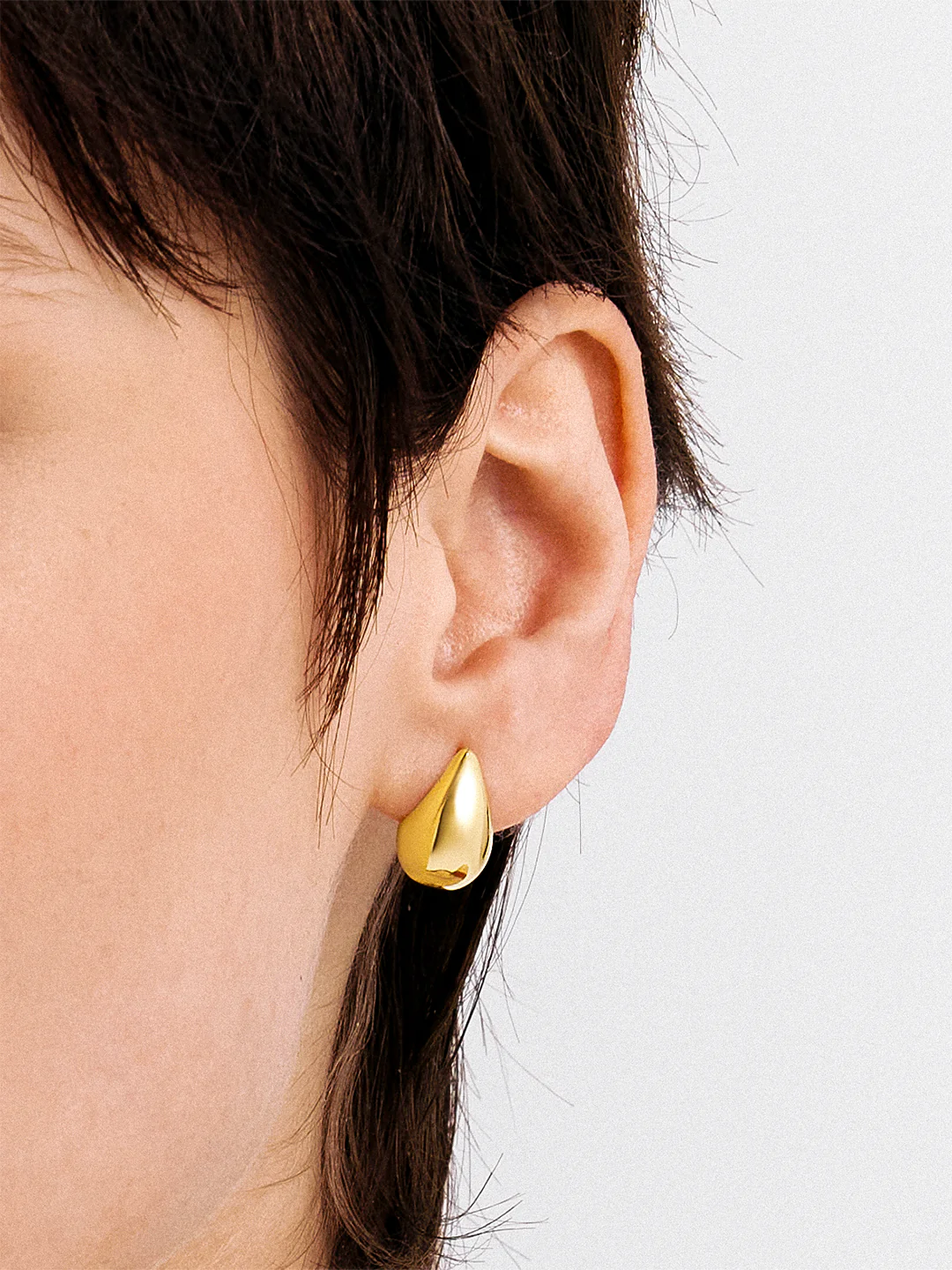 Middle Teardrop Hoops