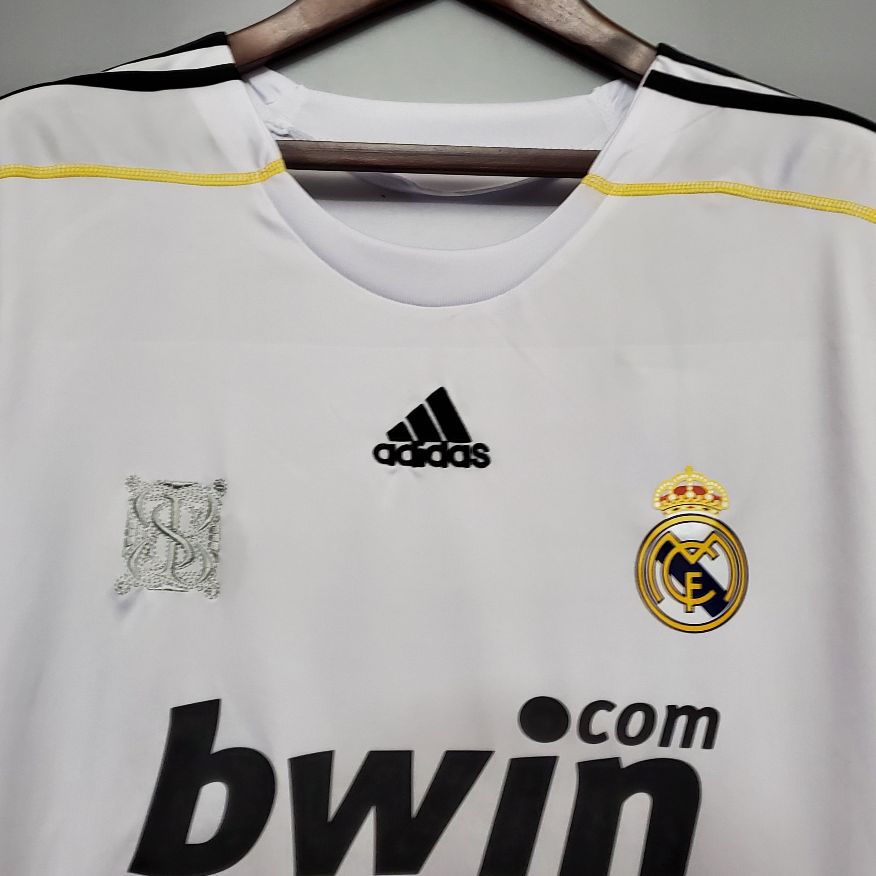 2009/2010 Real Madrid Home Retro Football Shirt