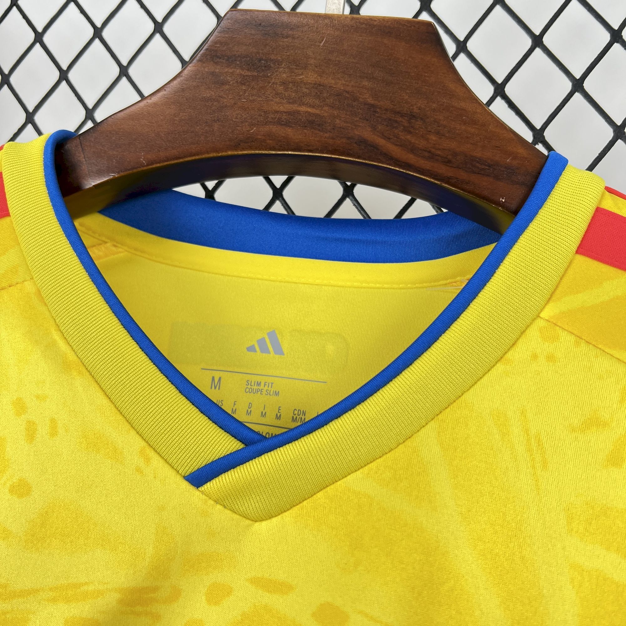 2026 Colombia Home Long-Sleeve Football Jersey (Fan Edition)