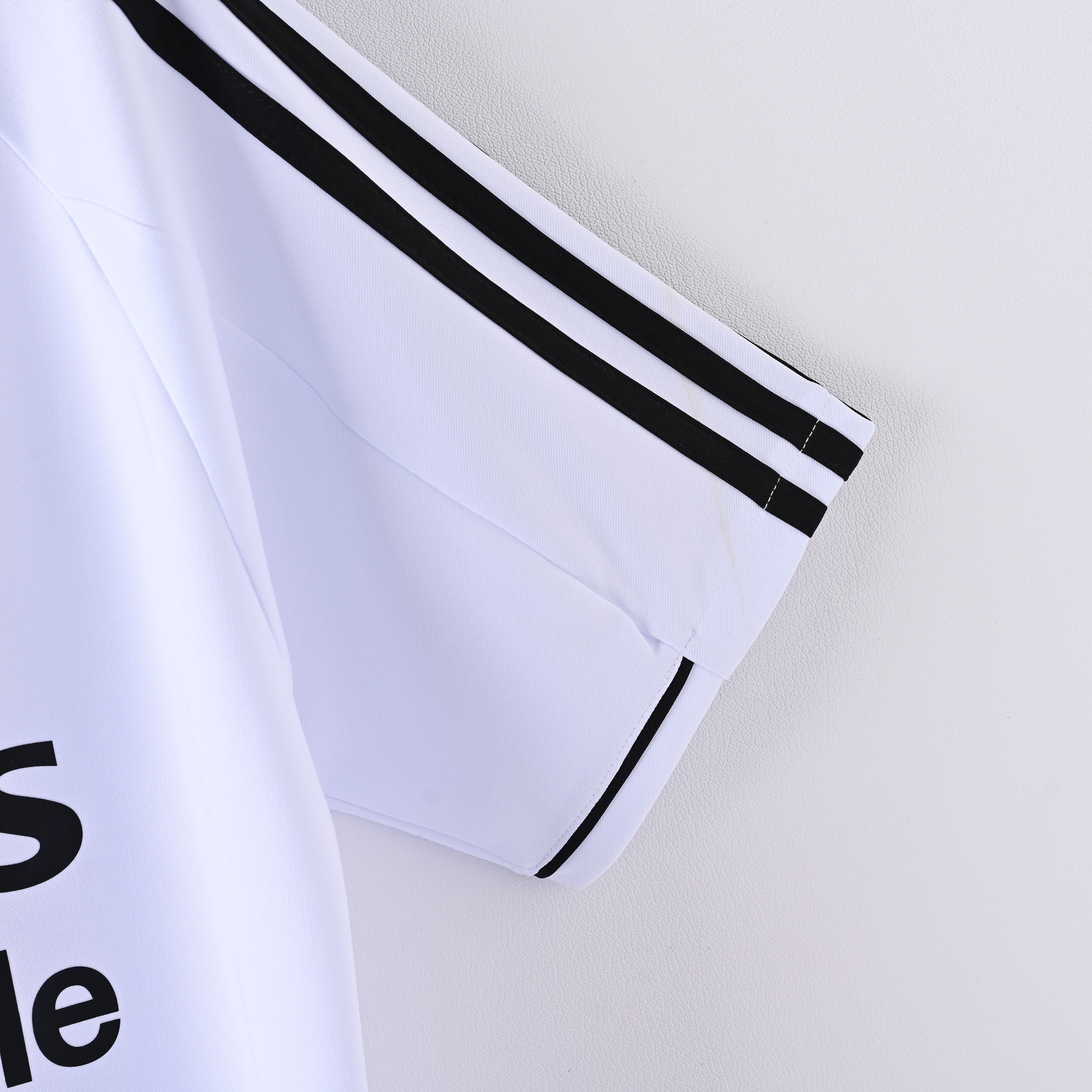 2003/2004 Real Madrid Home Retro Football Shirt