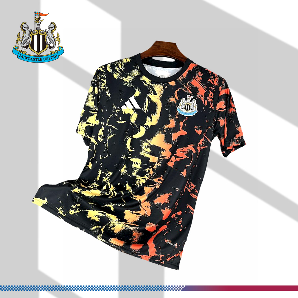 2025/2026 Newcastle United Pre-match Training Football Shirt （Fans）