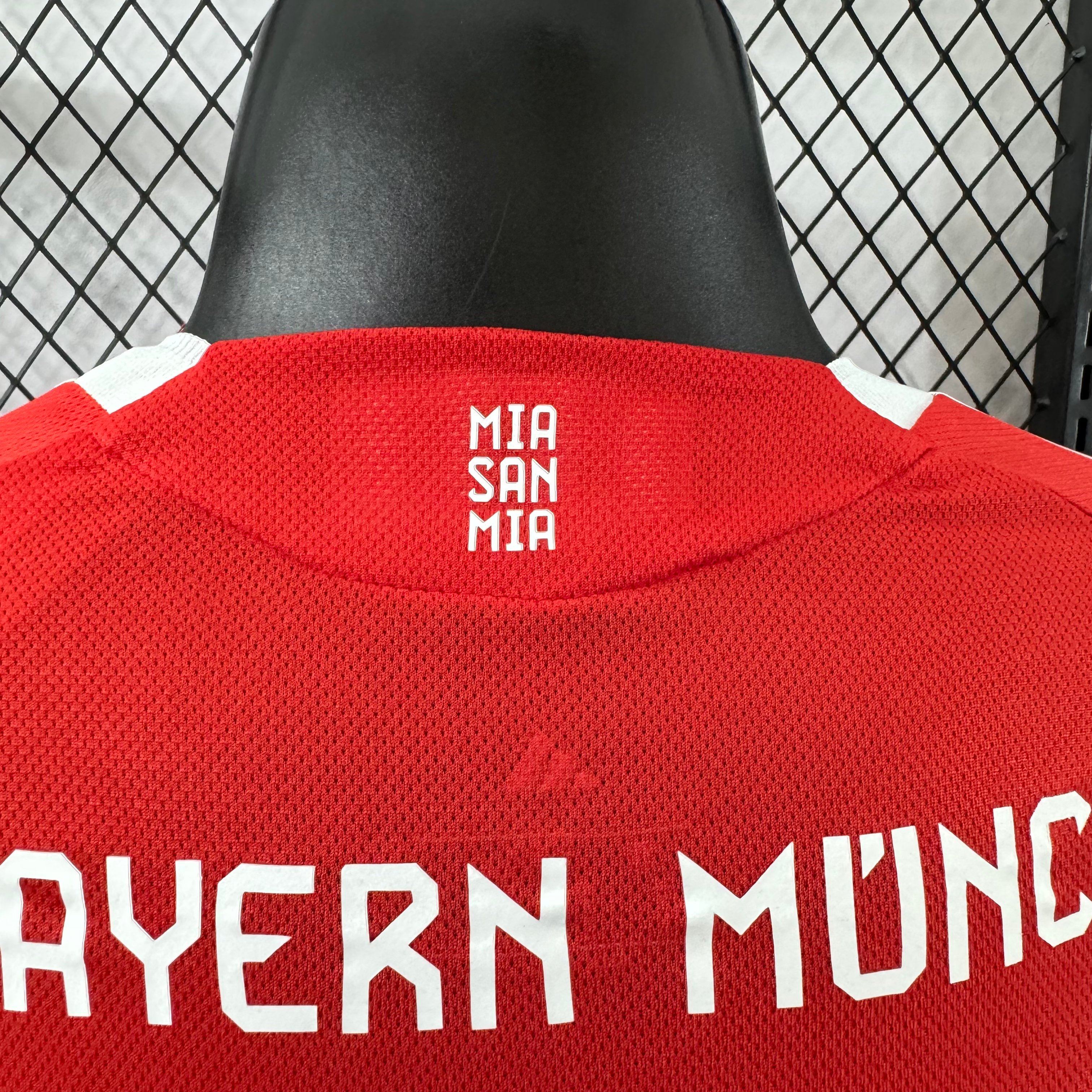 2025/2026 Bayern Munich Home Long Sleeve Football Shirt (Player Edition)