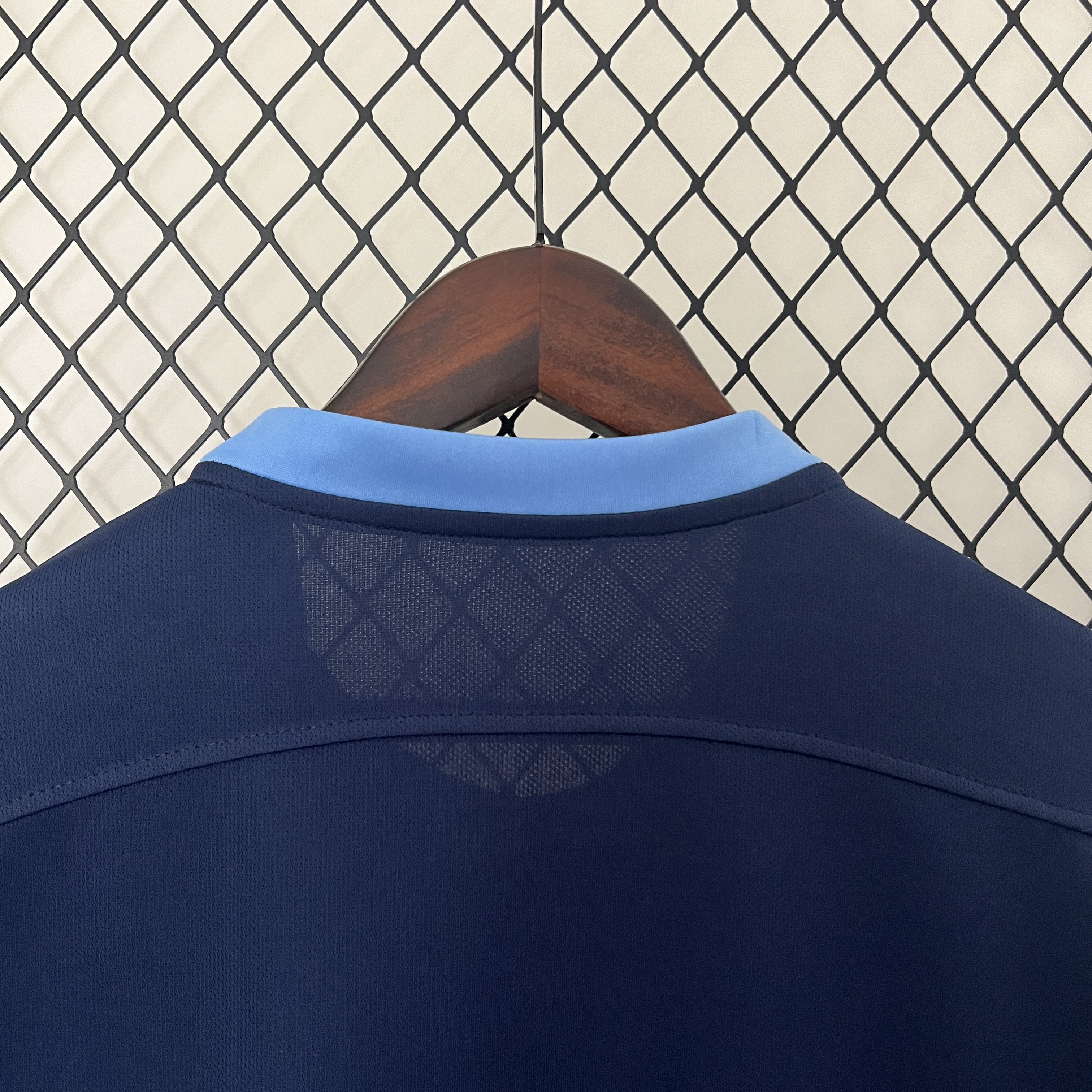 2015/2016 Manchester City Retro Away Football Shirt